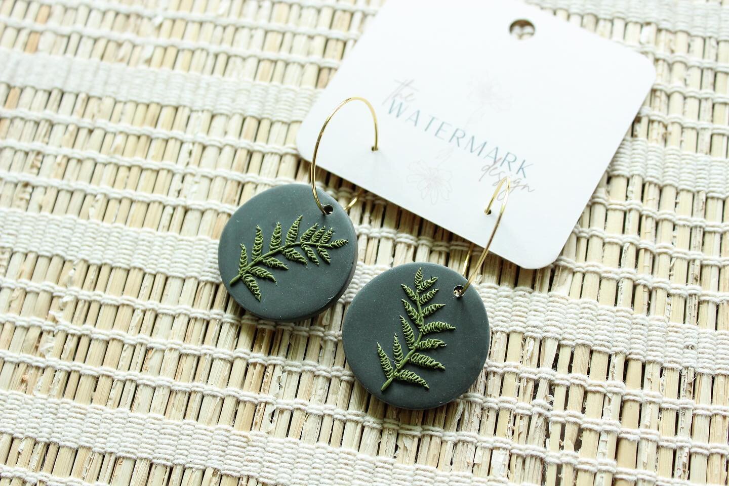 I think if y&rsquo;all like these little ferns I&rsquo;m going to make them in some more fall colors! Cause I don&rsquo;t know about you guys, but I&rsquo;m obsessed with them🌿🥰 

Let me know what shape is your favorite in the comments!

Remember o