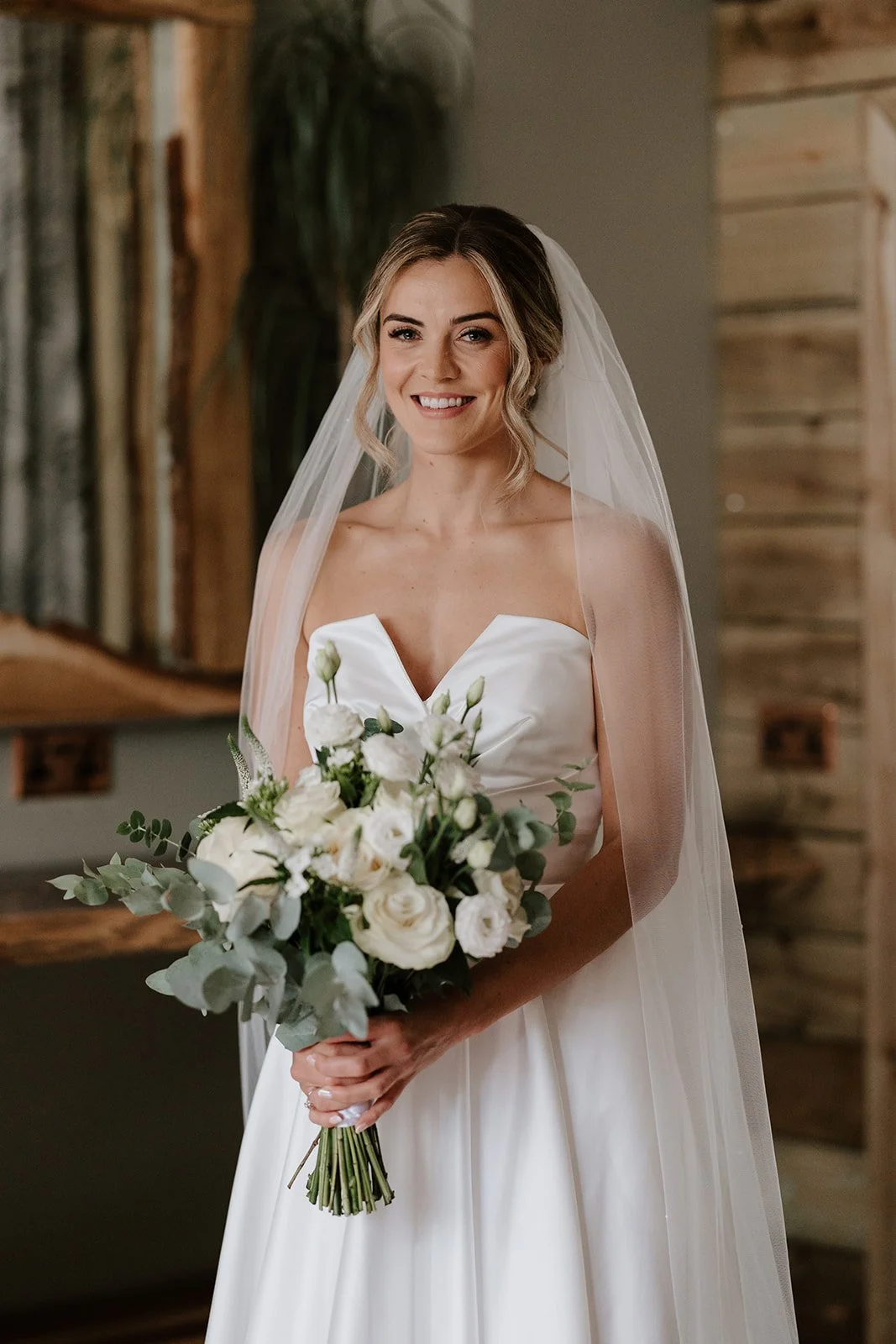 Lara - White and Green Bouquet.jpg