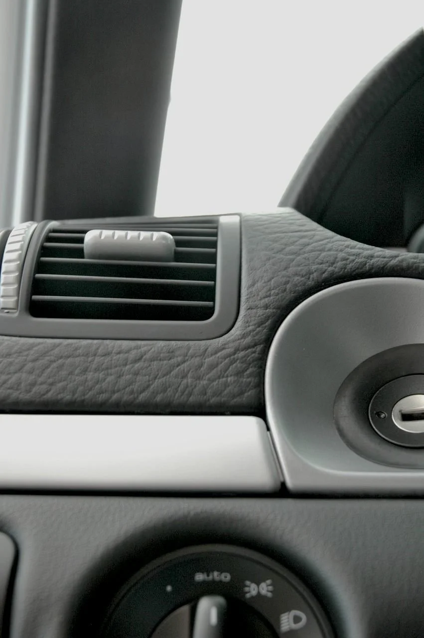 Porsche Cayenne_003_Ignition Trim In.JPG