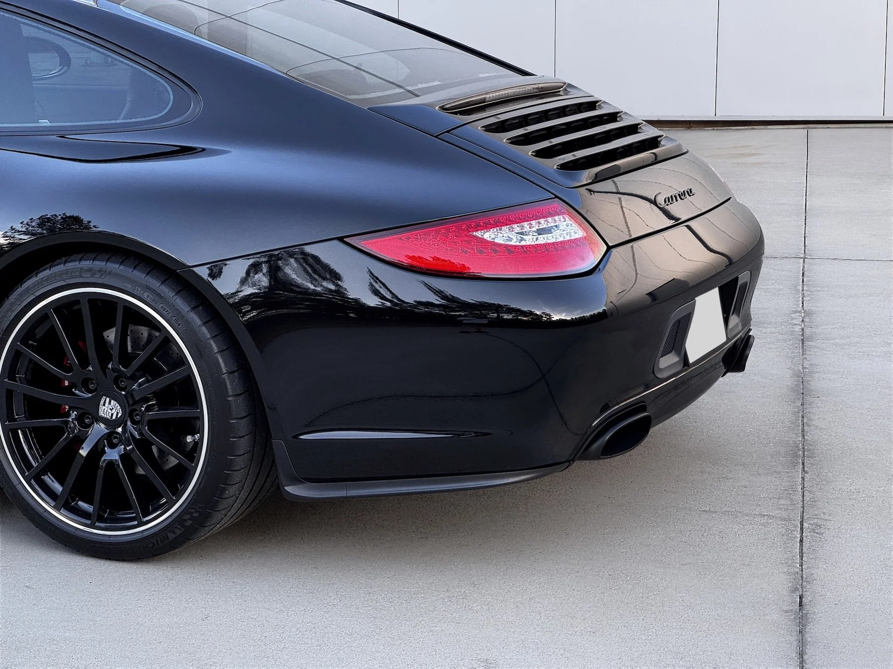 Emc2design 997 Rear Vents a3 sq.jpg