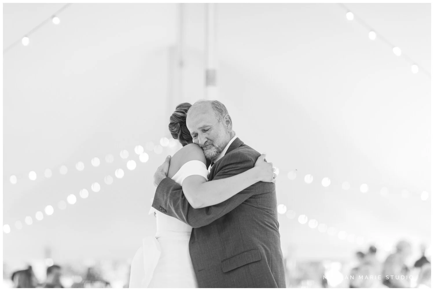 meghan marie studio wedding photographer ohio dayton columbus cincinnati people photog rustic outdoor pond country wedding christian ceremony dusty rose gray_2170.jpg