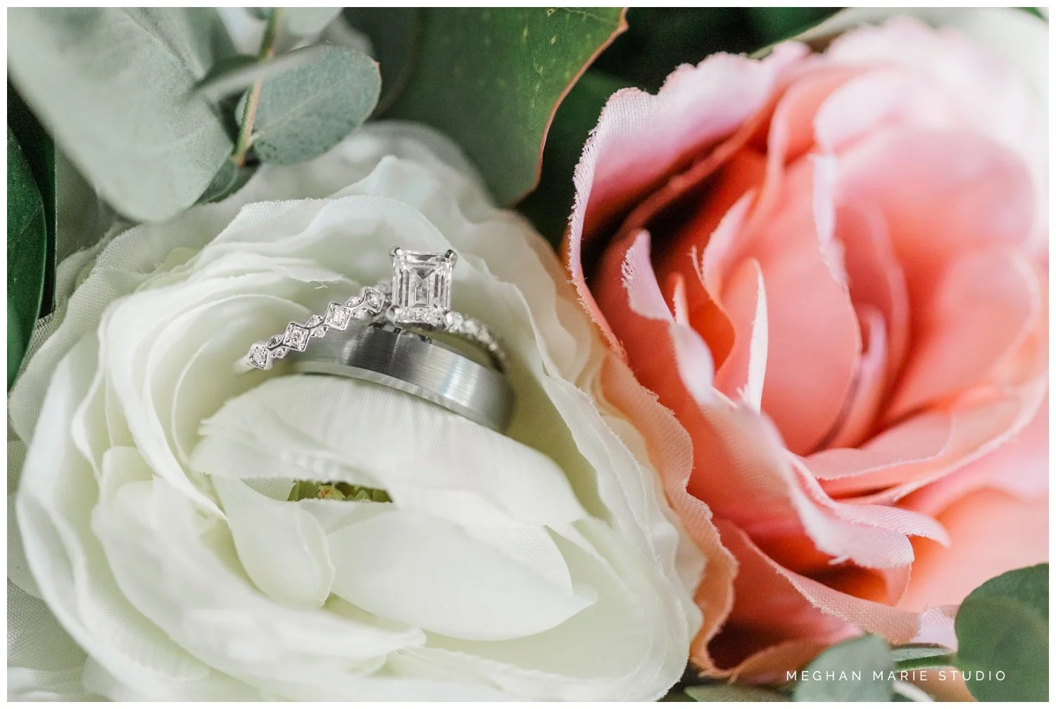 meghan marie studio wedding photographer ohio dayton columbus cincinnati people photog troy tipp city maroon dusty rose pinks summer rustic russia country rural ohio midwest versailles_3830.jpg