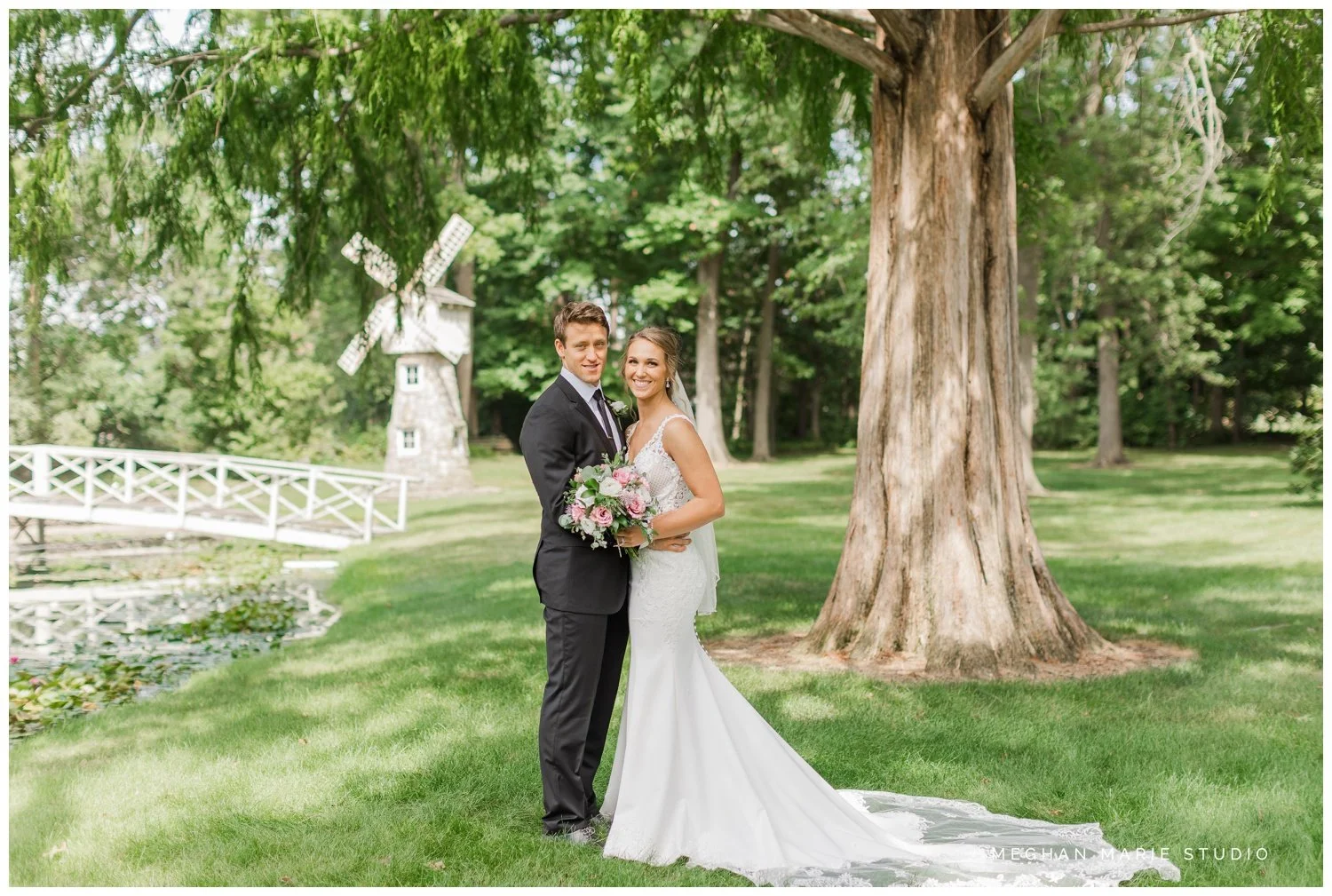 meghan marie studio wedding photographer ohio dayton columbus cincinnati people photog troy tipp city maroon dusty rose pinks summer rustic russia country rural ohio midwest versailles_3859.jpg