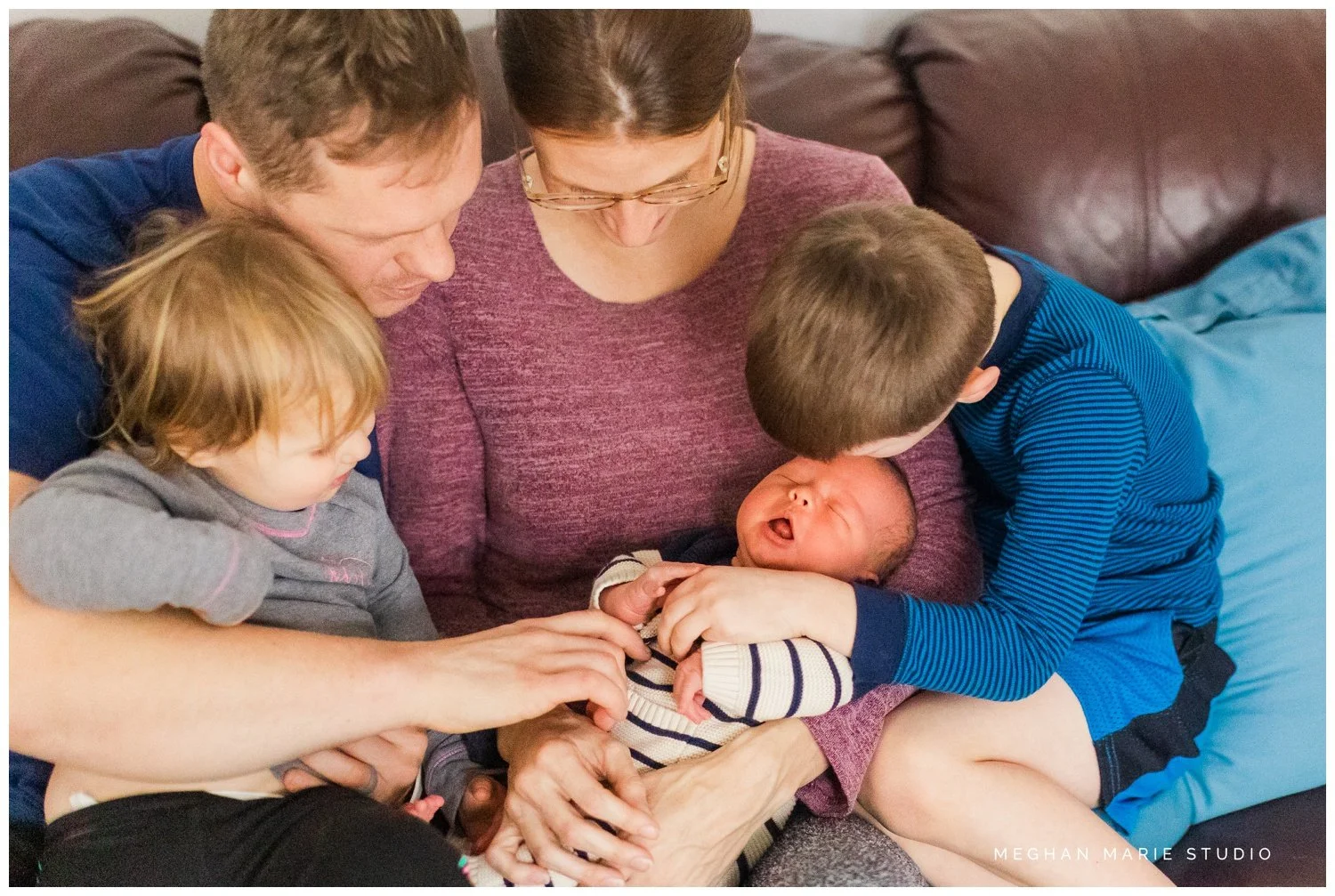 meghan marie studio wedding photographer ohio dayton columbus cincinnati people photog troy tipp city family children portrait baby newbown in home lifestyle candid documentary winter session_4661.jpg
