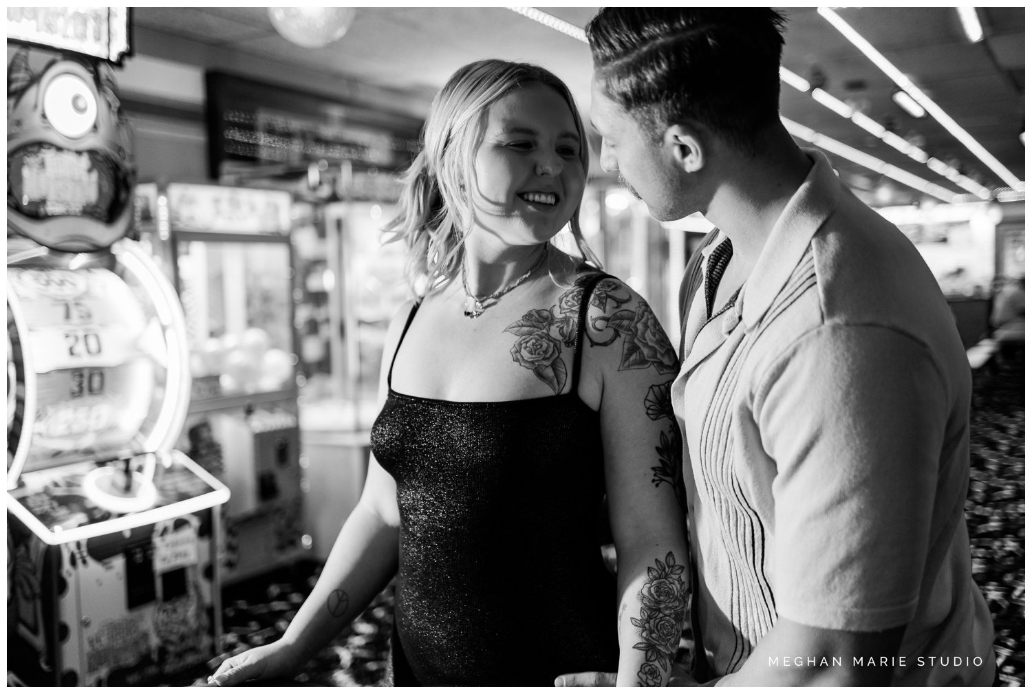 meghan marie studio wedding photographer ohio dayton columbus cincinnati people photog troy tipp city piqua roller skating arcade pizza flash retro fun street parking lot lights disco balls_7266.jpg