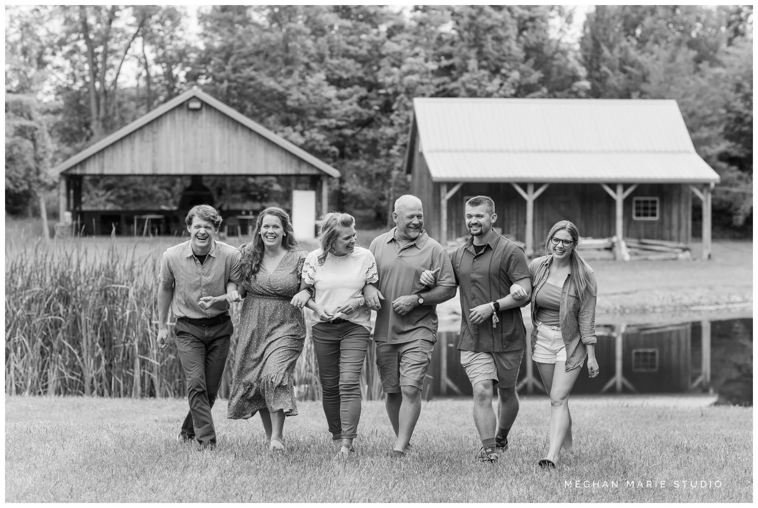meghan marie studio wedding photographer ohio dayton columbus cincinnati people photog troy tipp city sidney pond shelby county country rustic rural tall grasses cabin family luthman schulze extended large group_7831.jpg