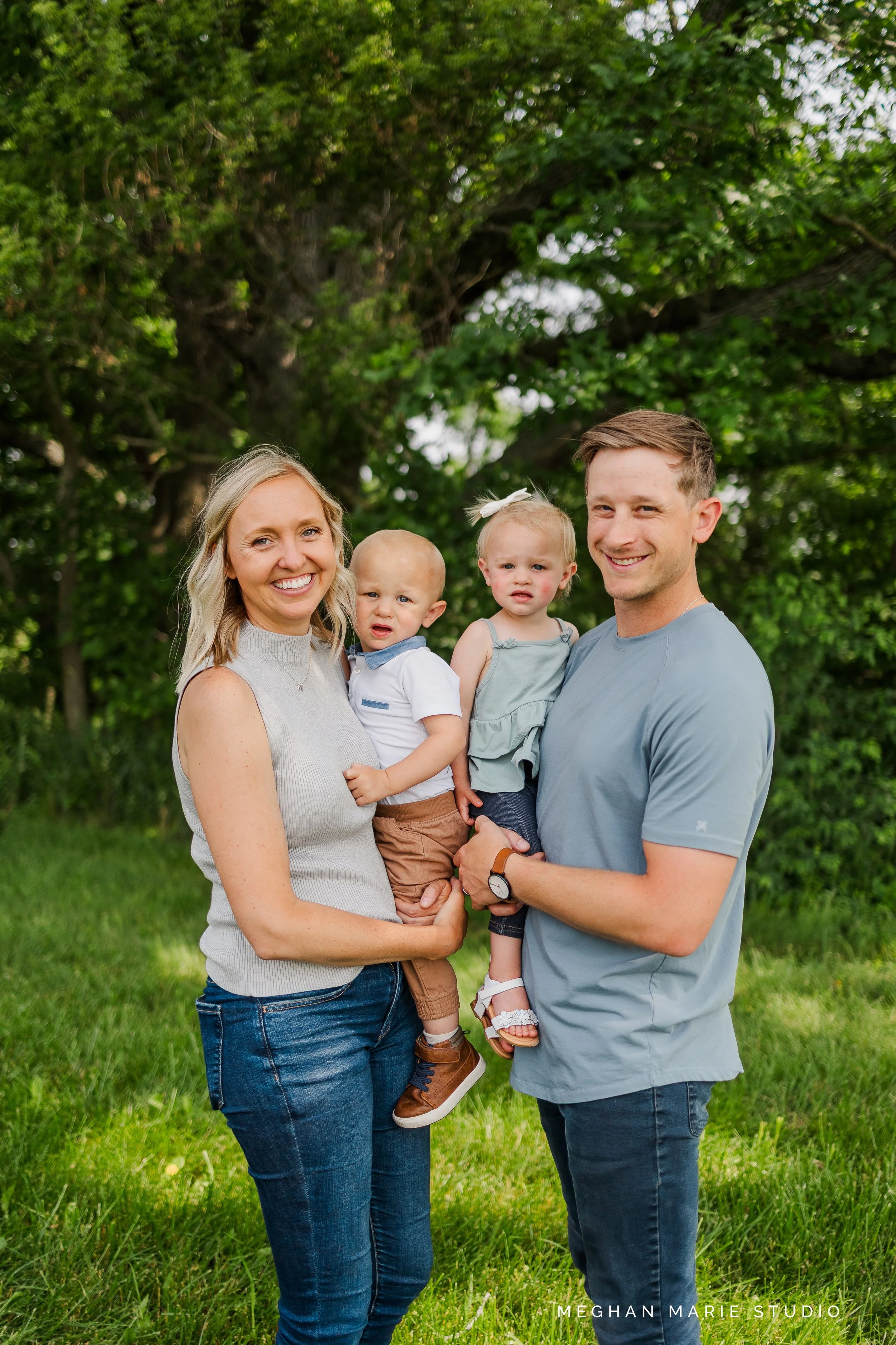 barhorst-family-2025-blog-MeghanMarieStudio- 13.jpg
