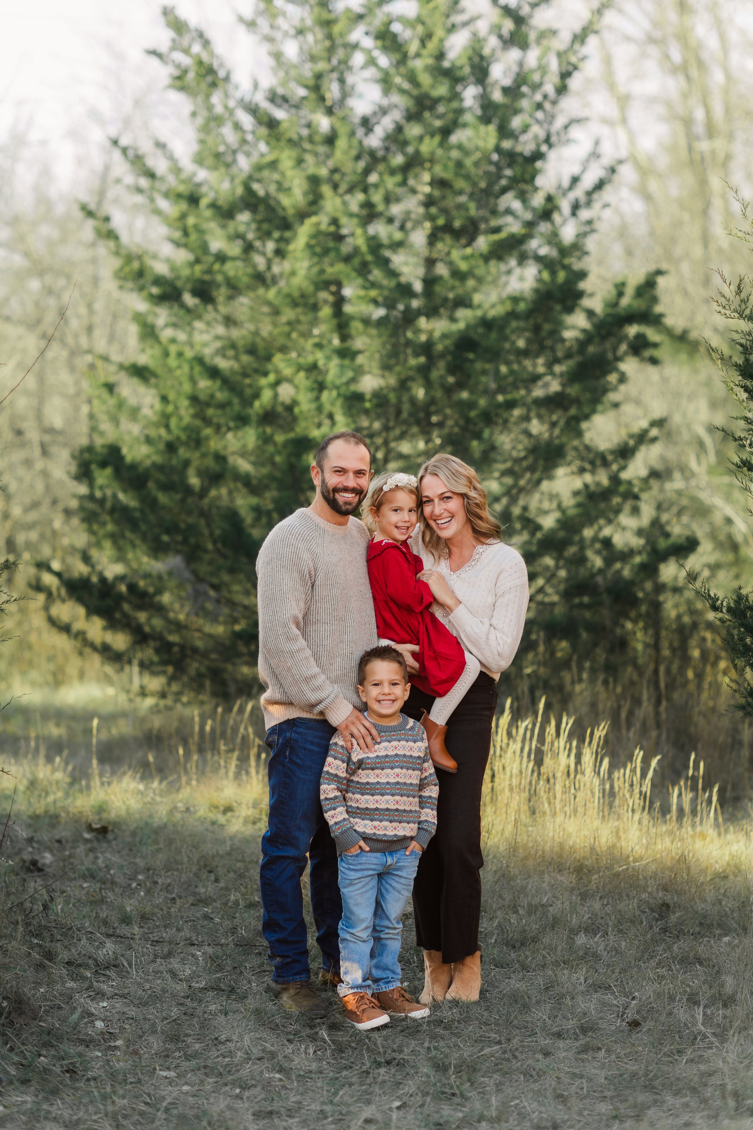 holidayminis-driskellfamily-2025-MeghanMarieStudio-11.jpg