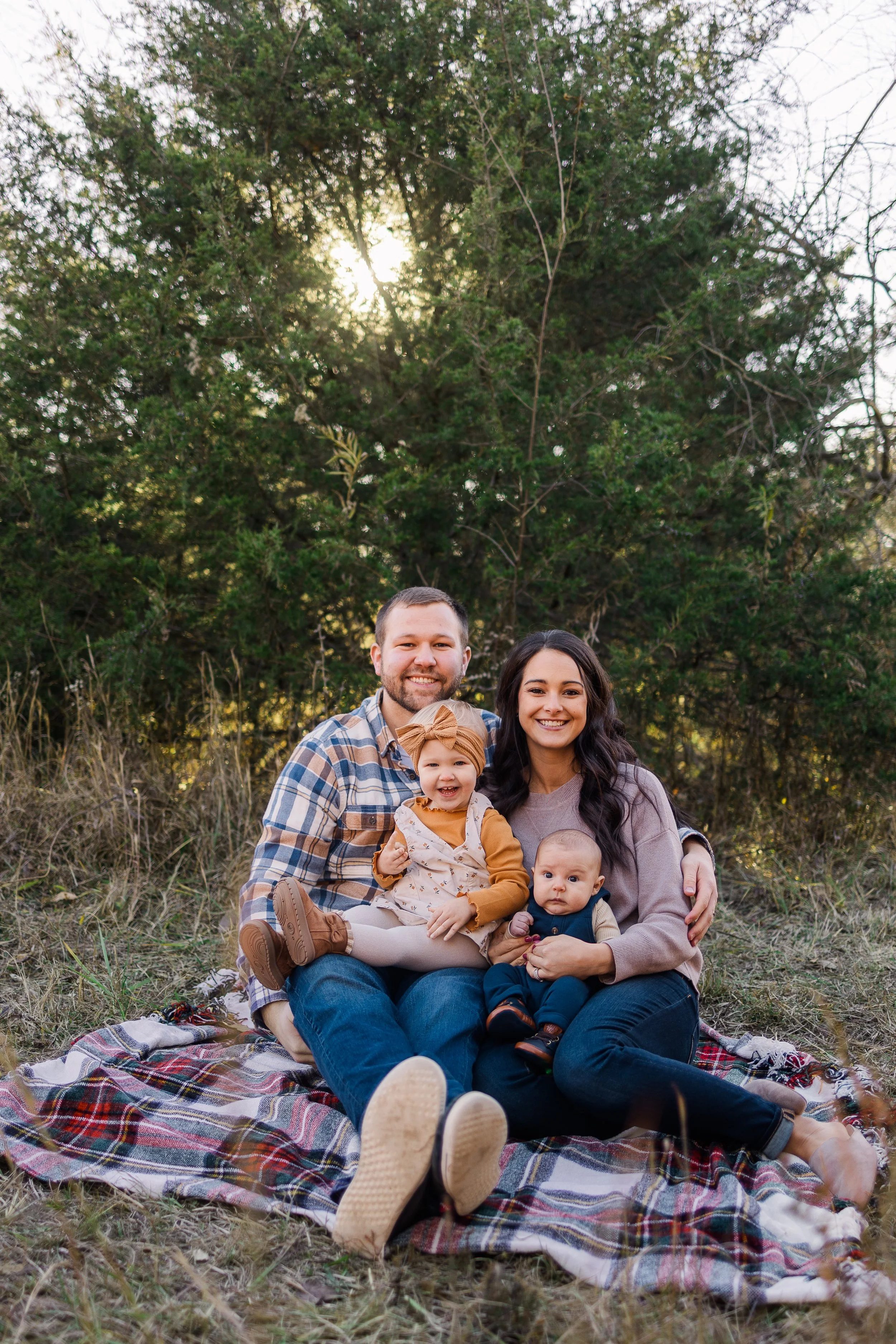 holidayminis-wuebkerfamily-2025-MeghanMarieStudio-25.jpg