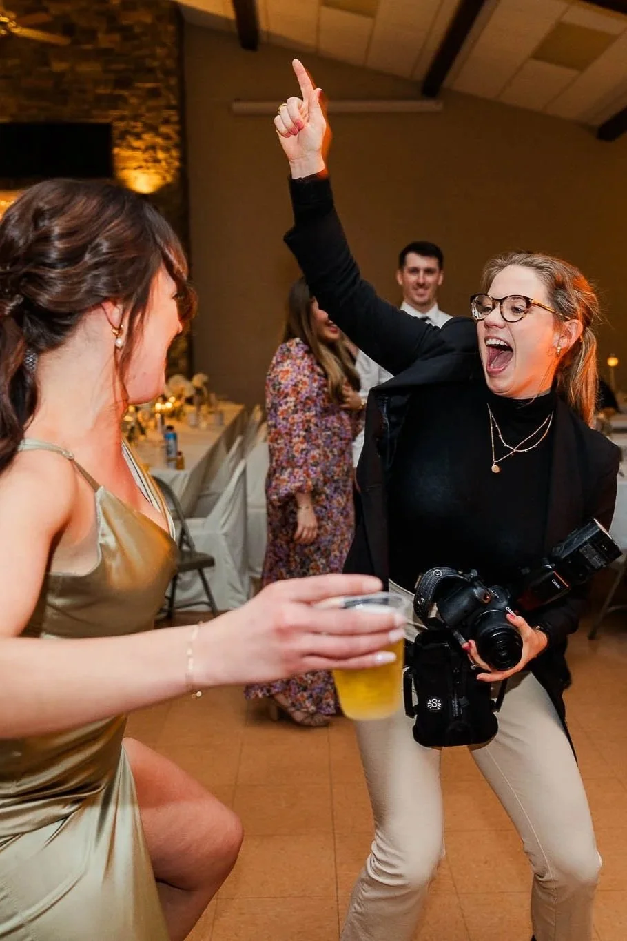 ohio-wedding-photographers-dance-floor.jpg