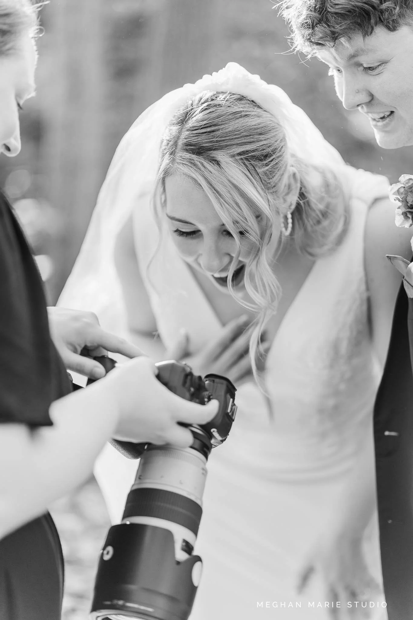ohio-wedding-photographer-couple-reaction-wedding-photo.jpg