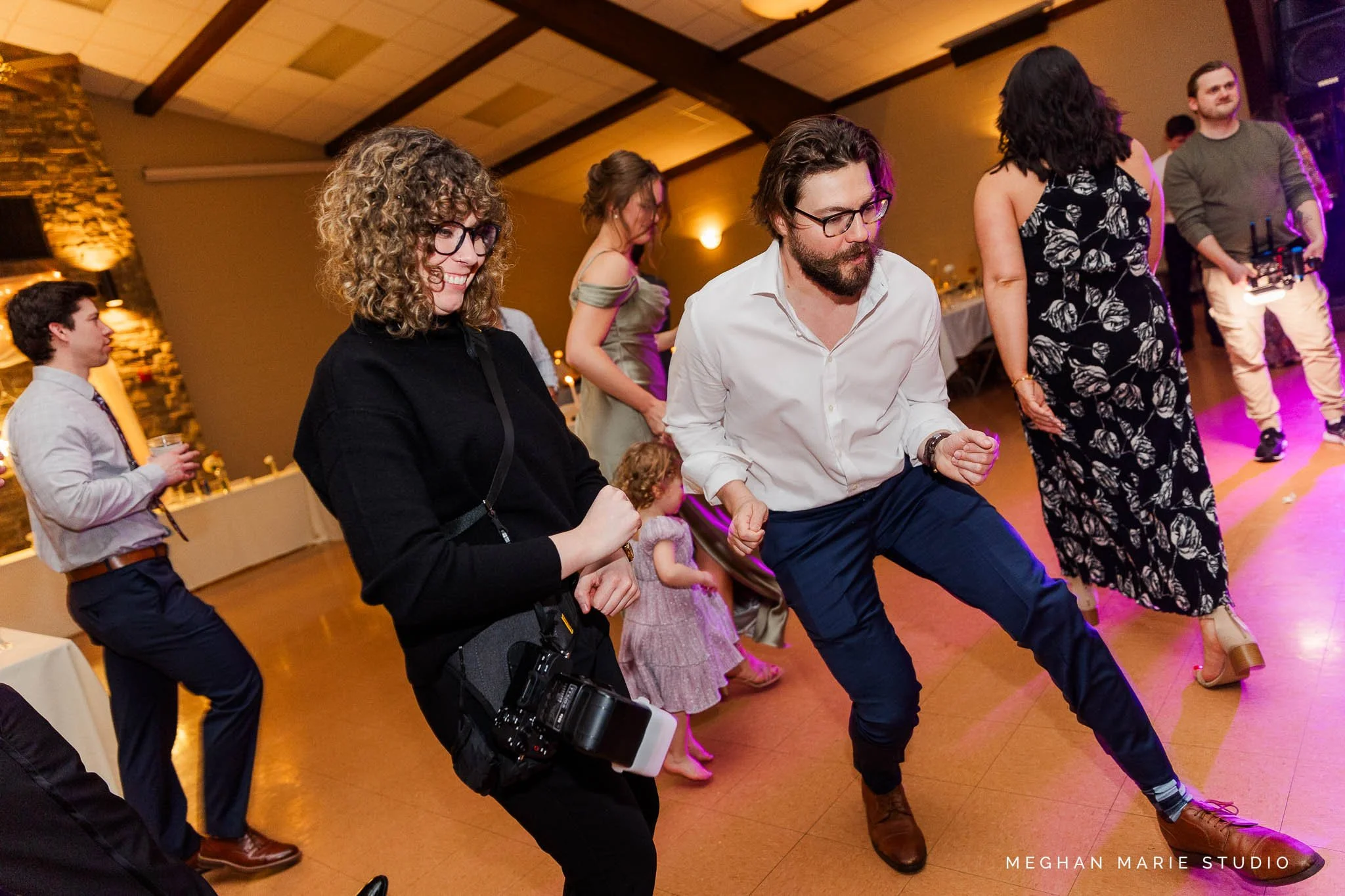 ohio-wedding-videographer-dance-floor.jpg
