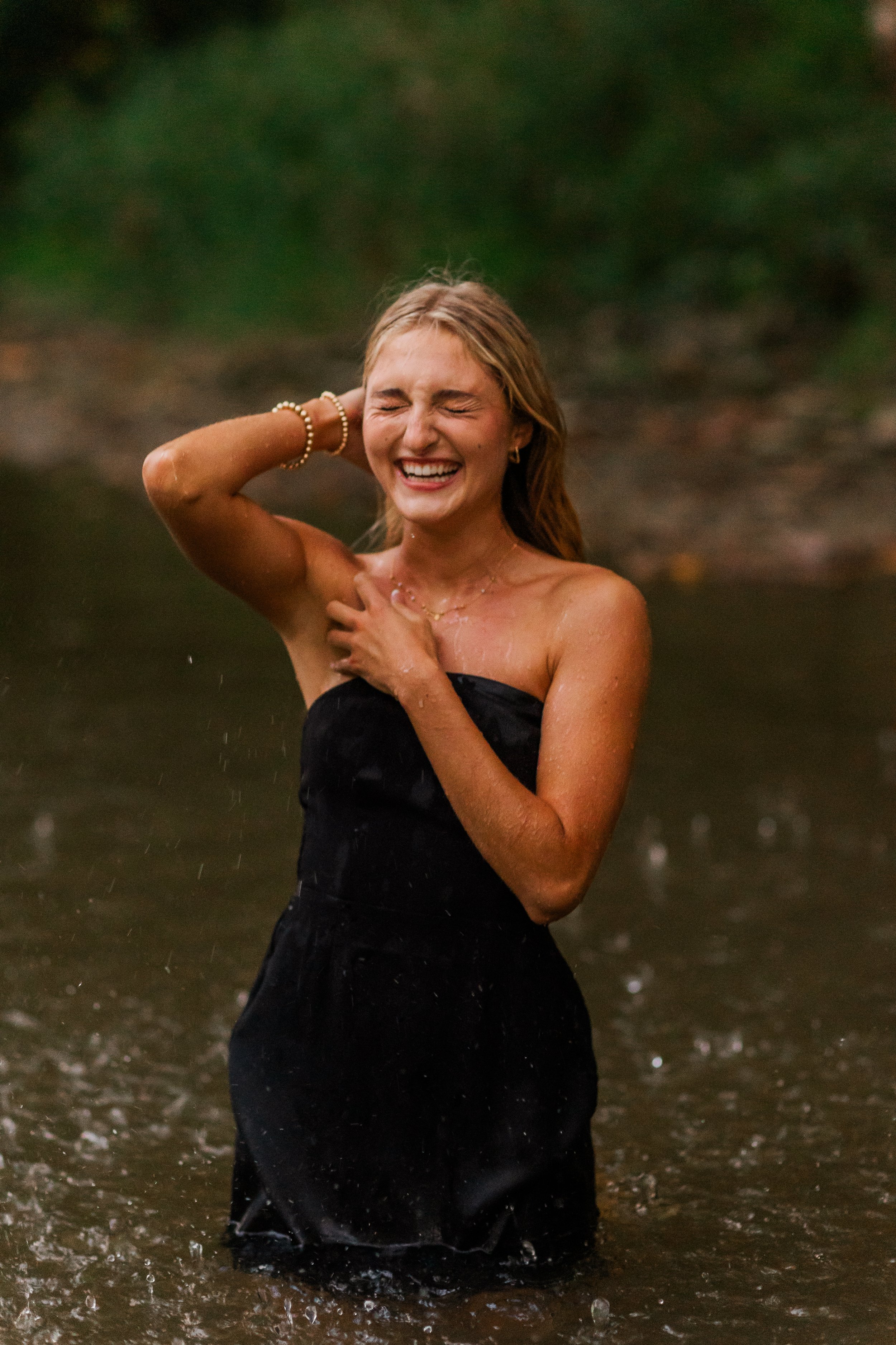 senior-girl-water-photography.jpg