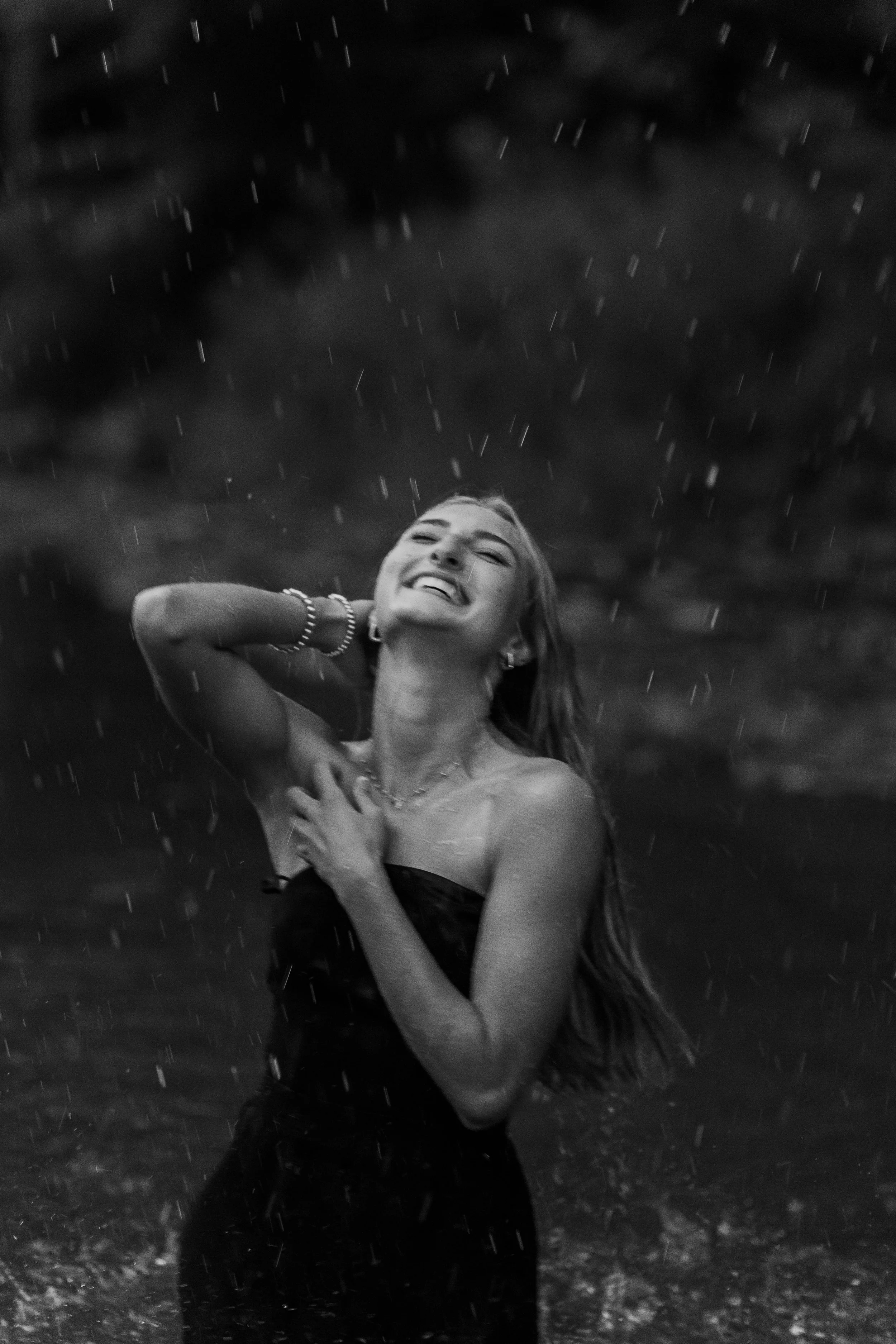 summer-water-senior-photos-girl.jpg