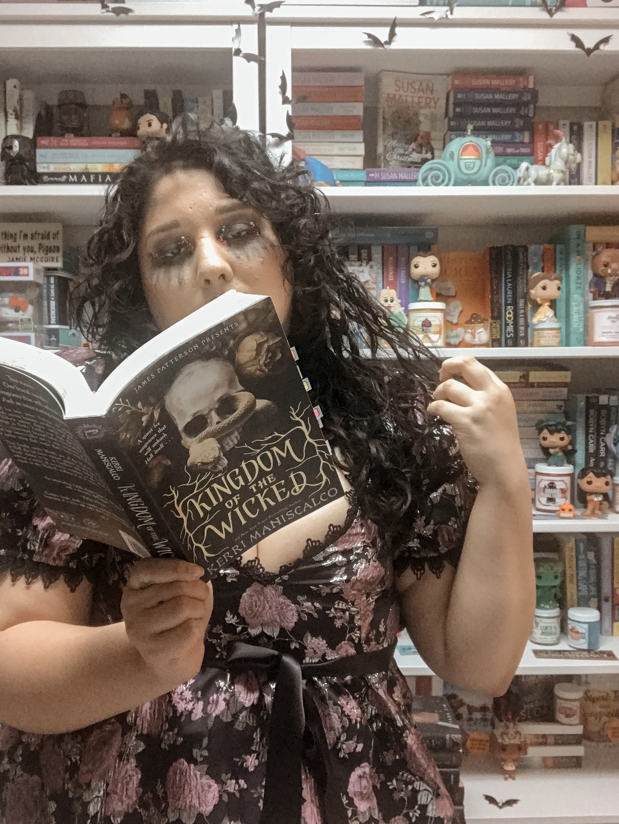 Review: Kingdom of the Wicked by Kerri Maniscalco