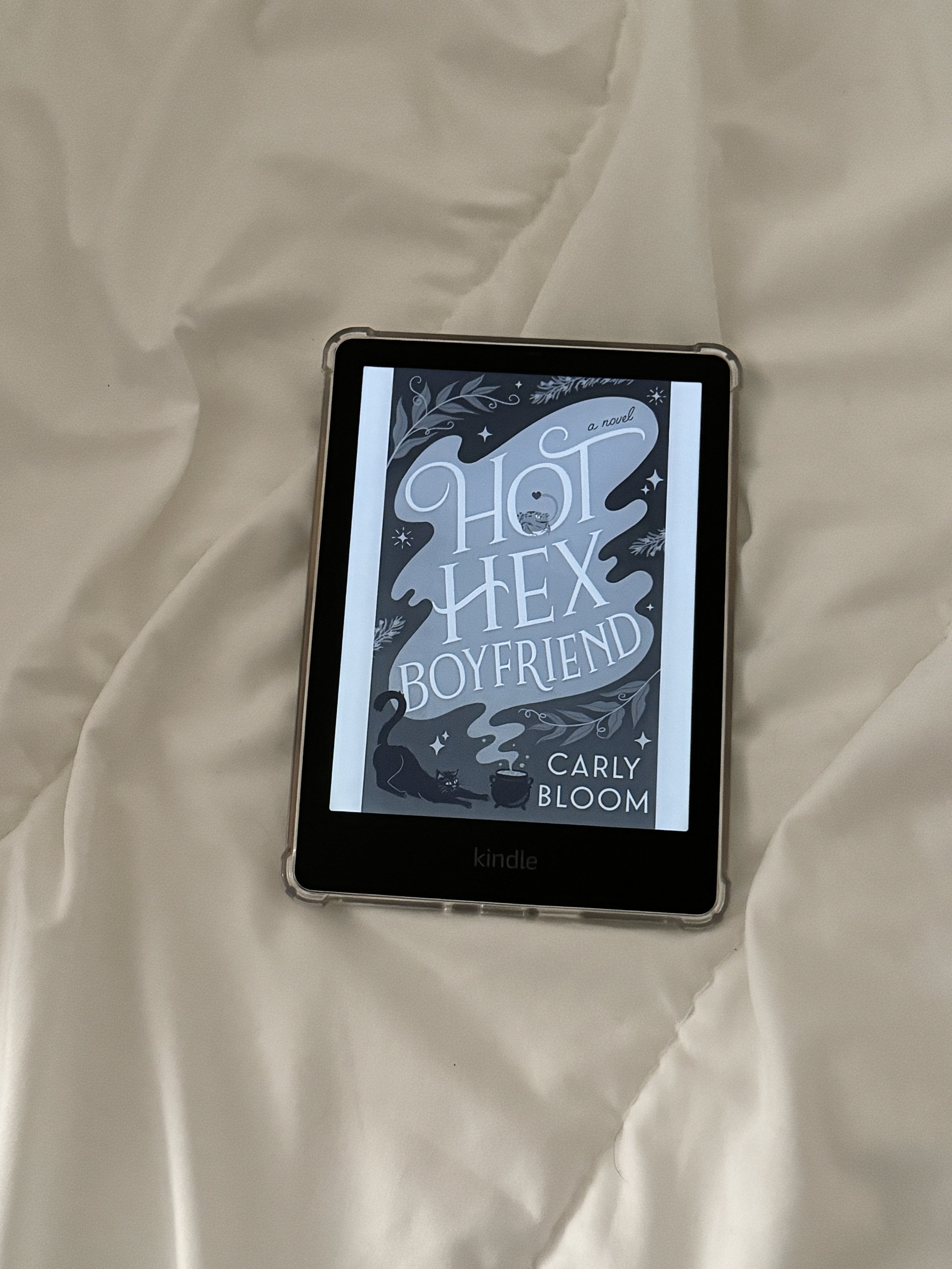 eARC Review: Hot Hex Boyfriend by Carly Bloom