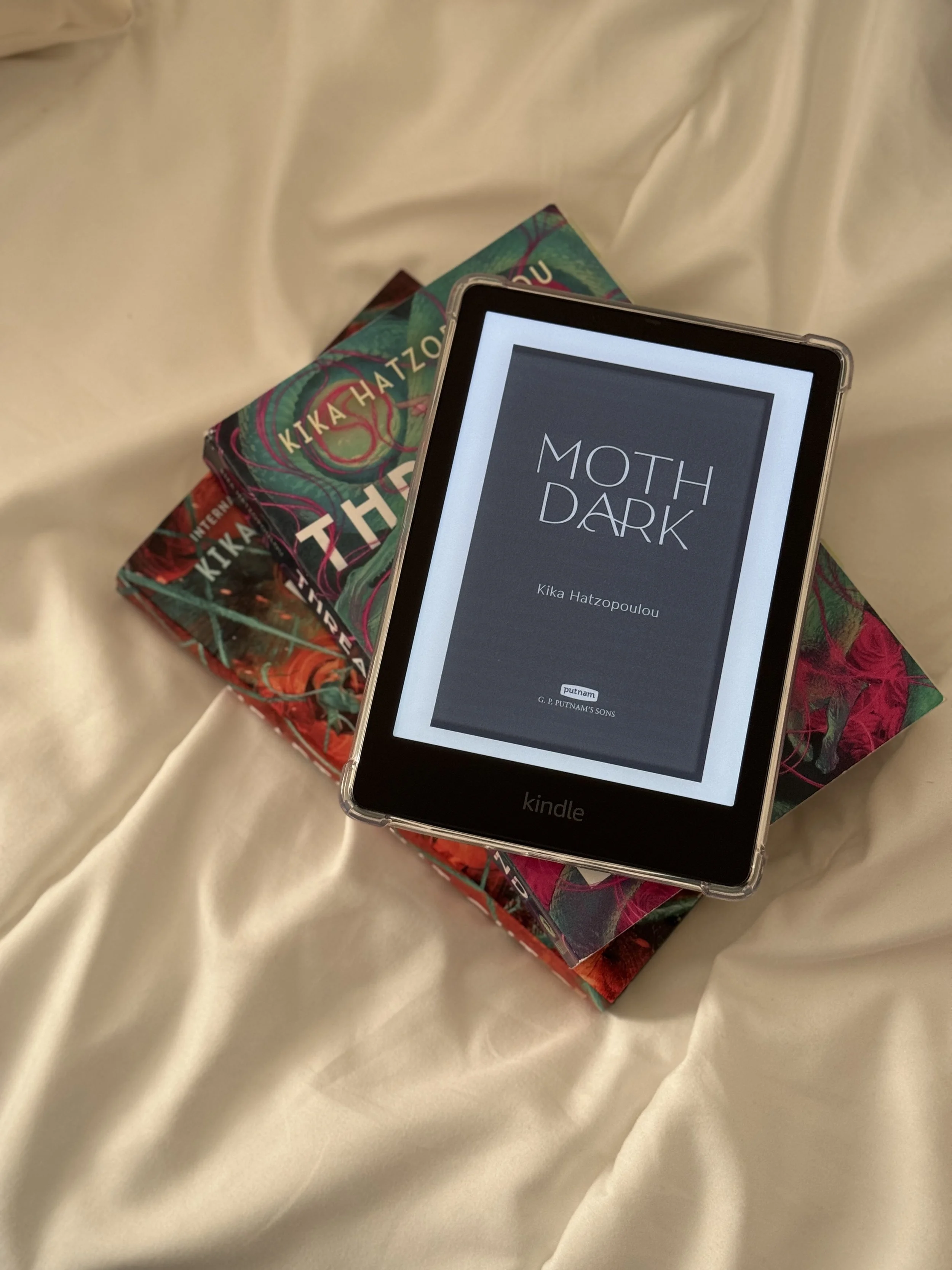 ARC Review: Moth Dark by Kika Hatzopoulou