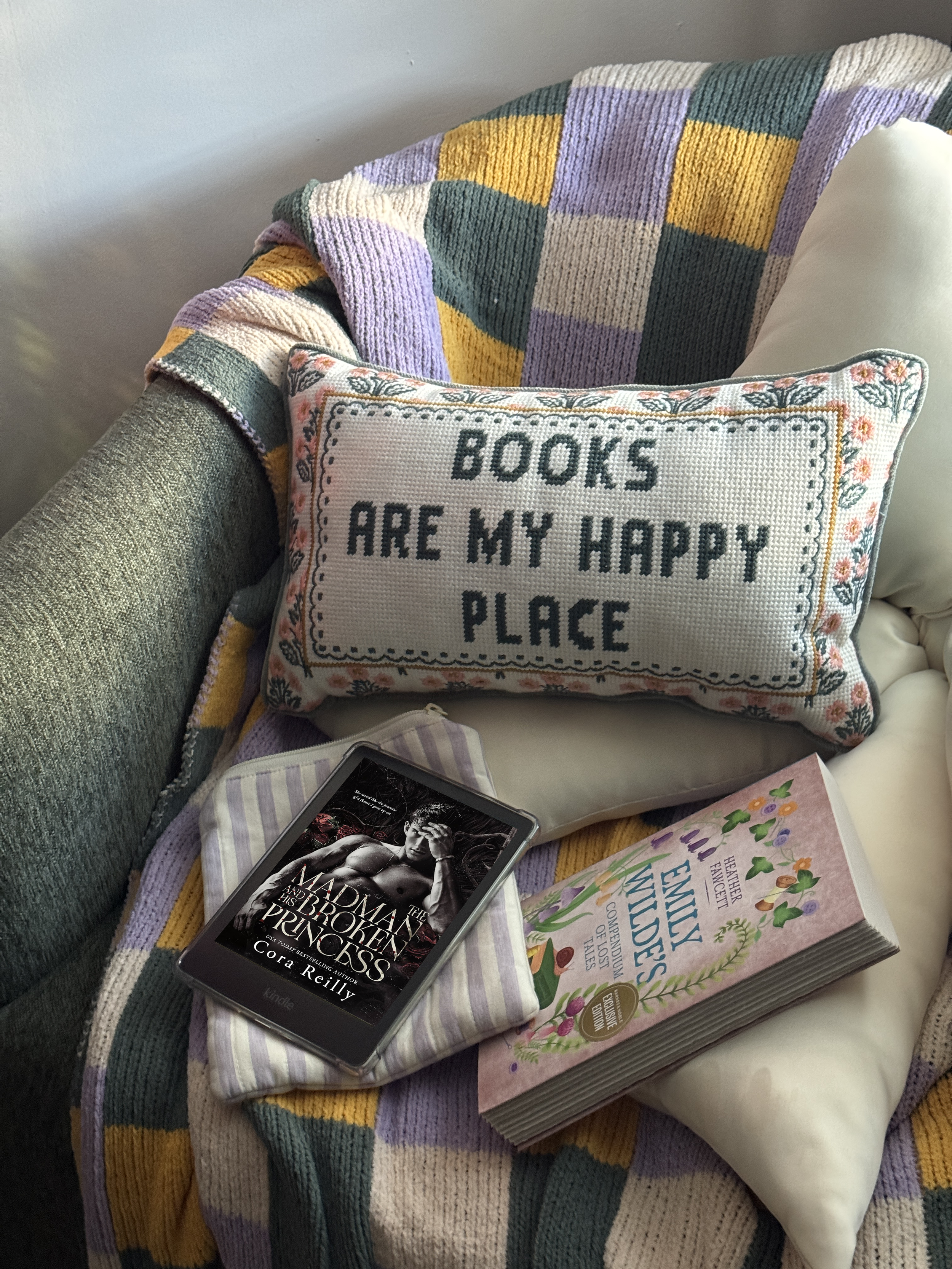 Review: The Madman and His Broken Princess by Cora Reilly