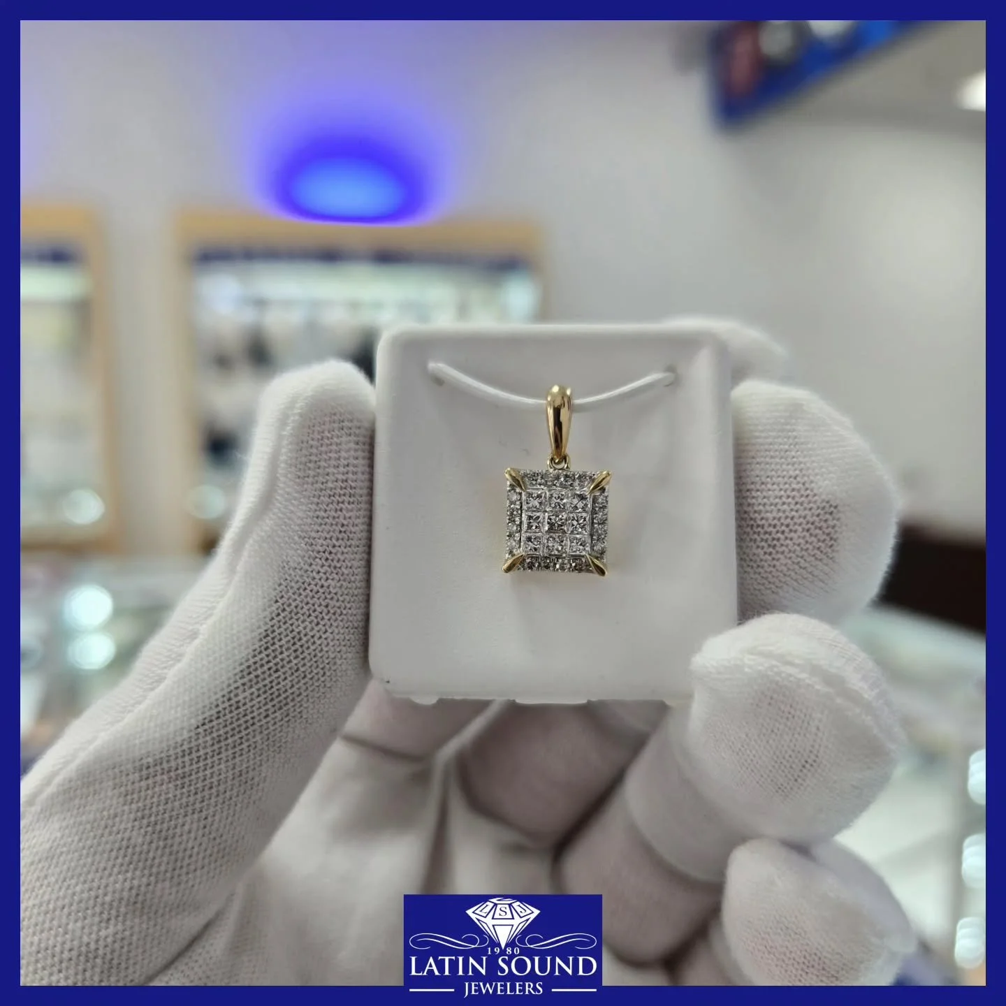 At Latin Sound Jewelers, tradition, luxury, and unbeatable prices await you.
💎
En Latin Sound Jewelers, tradici&oacute;n, lujo y precios incomparables te esperan. 

#latinsoundjewelers