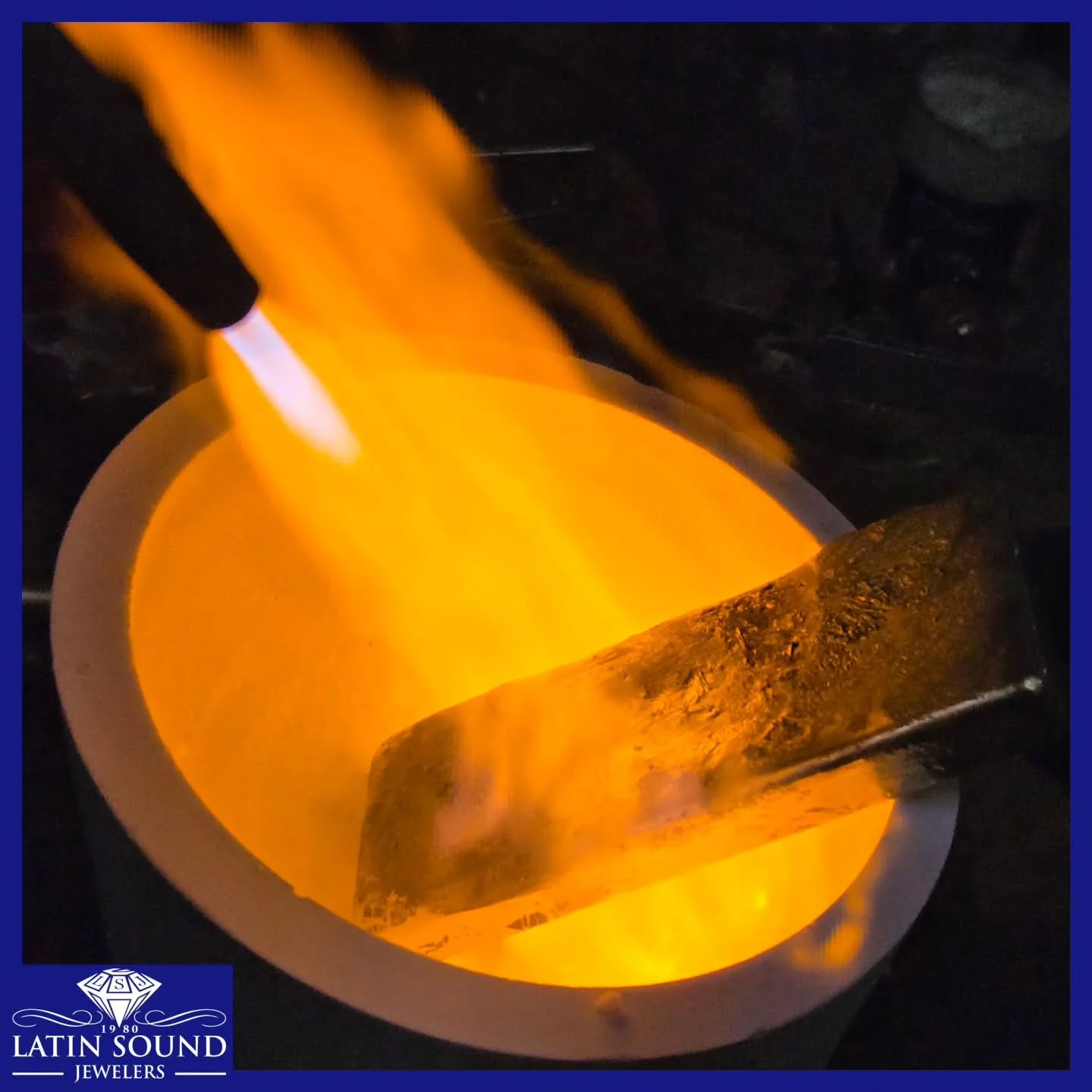 Working on new merchandise! 
💎🔥💎🔥💎
Trabajando en mercanc&iacute;a nueva! 

#latinsoundjewelers