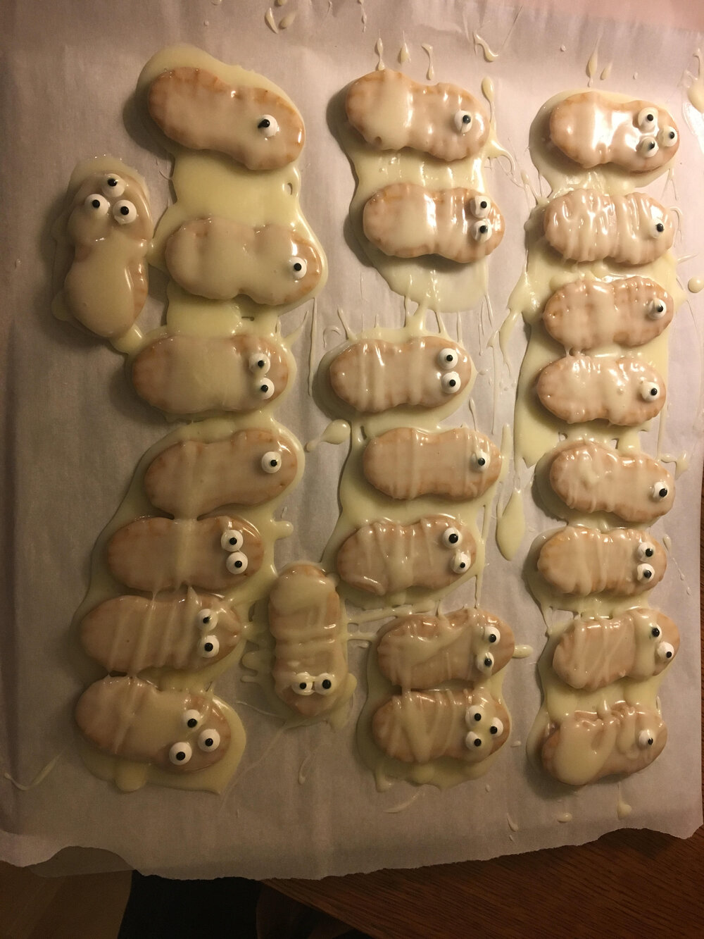 Spooky cookies (aka Boo-cookies because they look like bukaki)