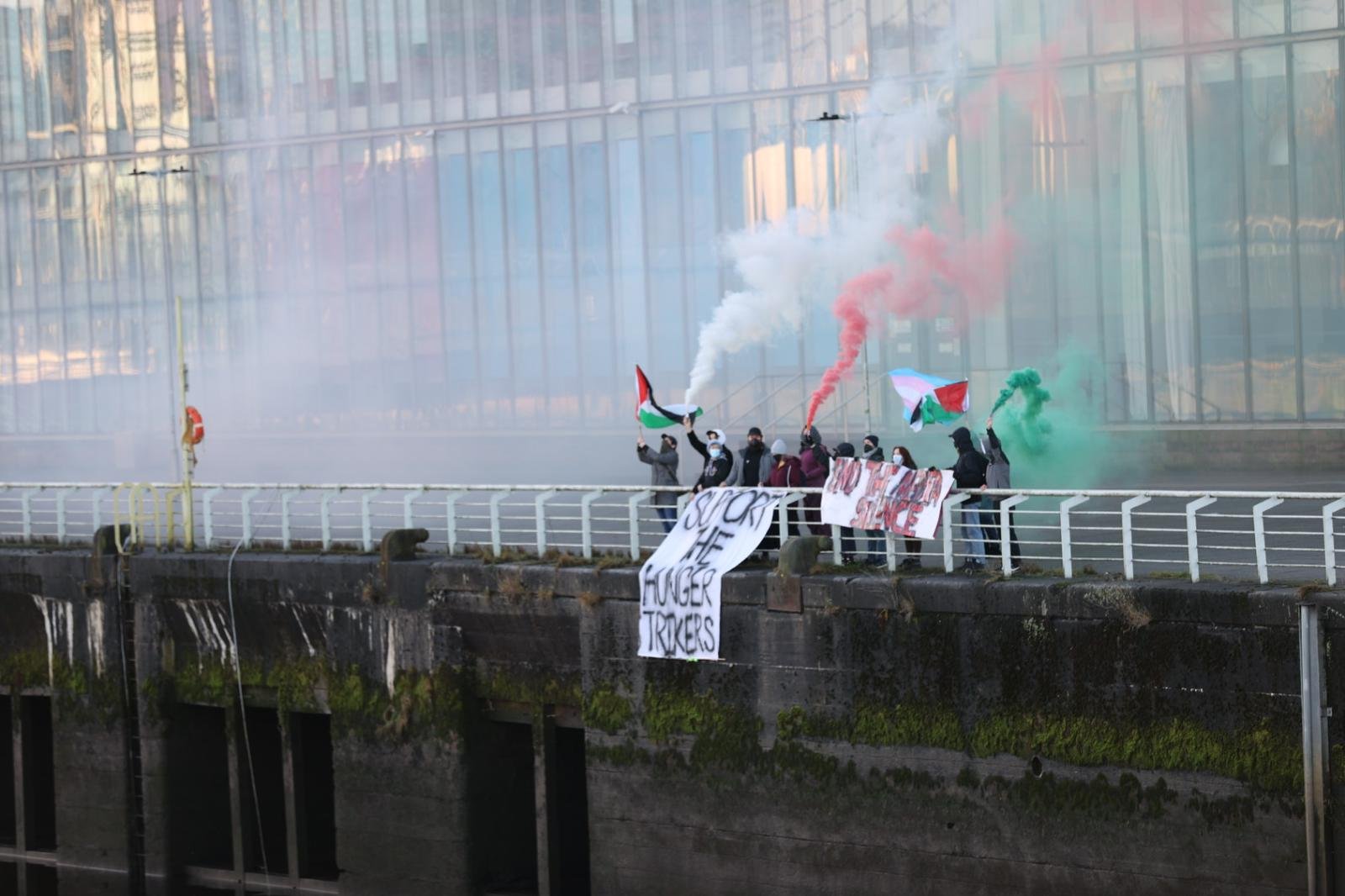 Southside MSP Nicola Sturgeon signs motion in support of hunger strikers, campaigners urge others to do the same