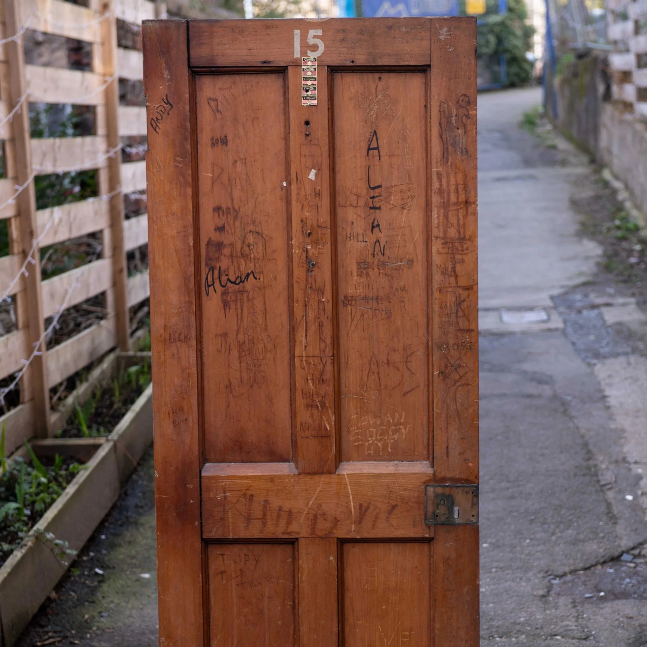 Carved into history: preserving uncomfortable heritage