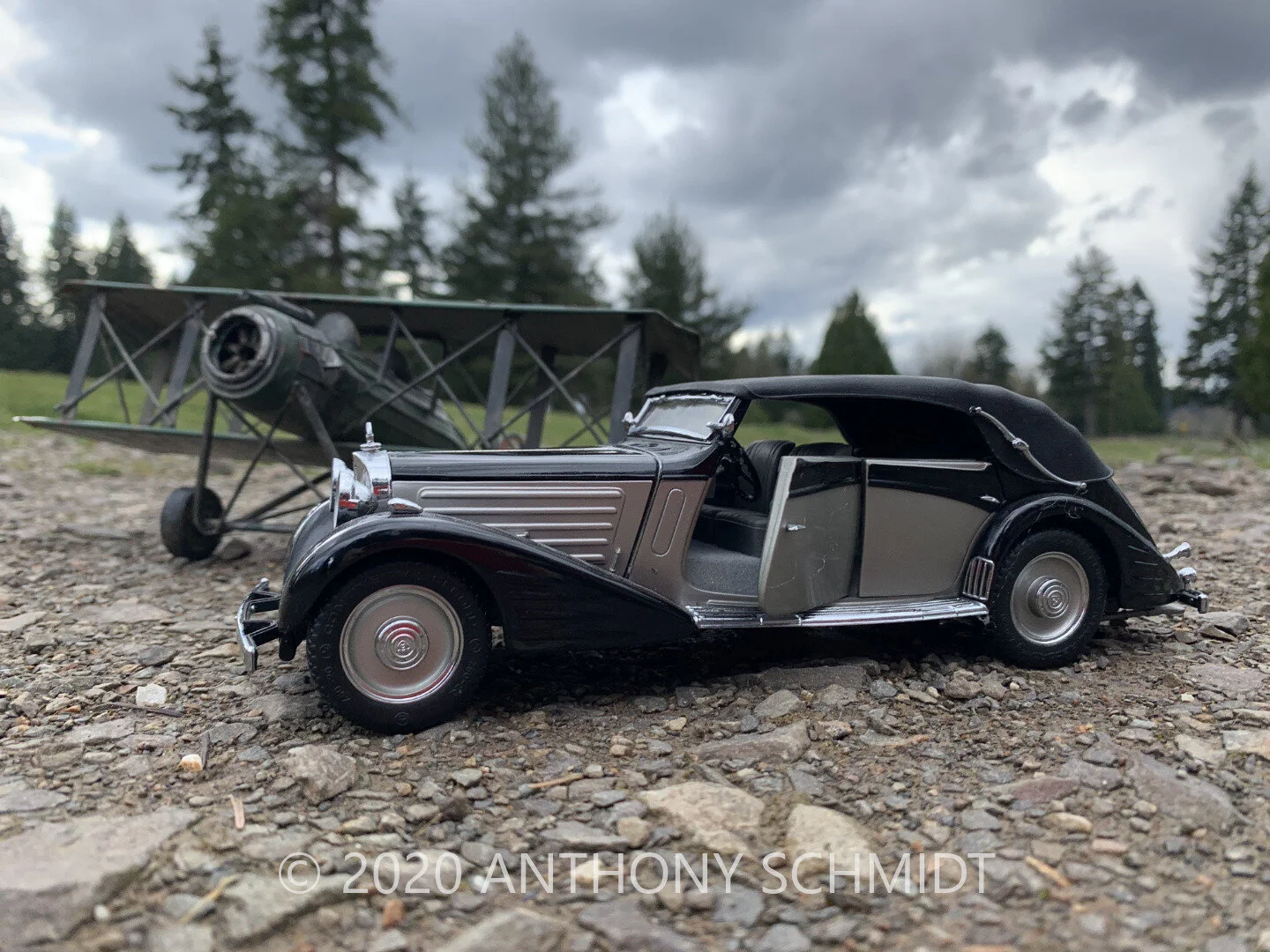 39 Maybach, 45 military plane.jpg