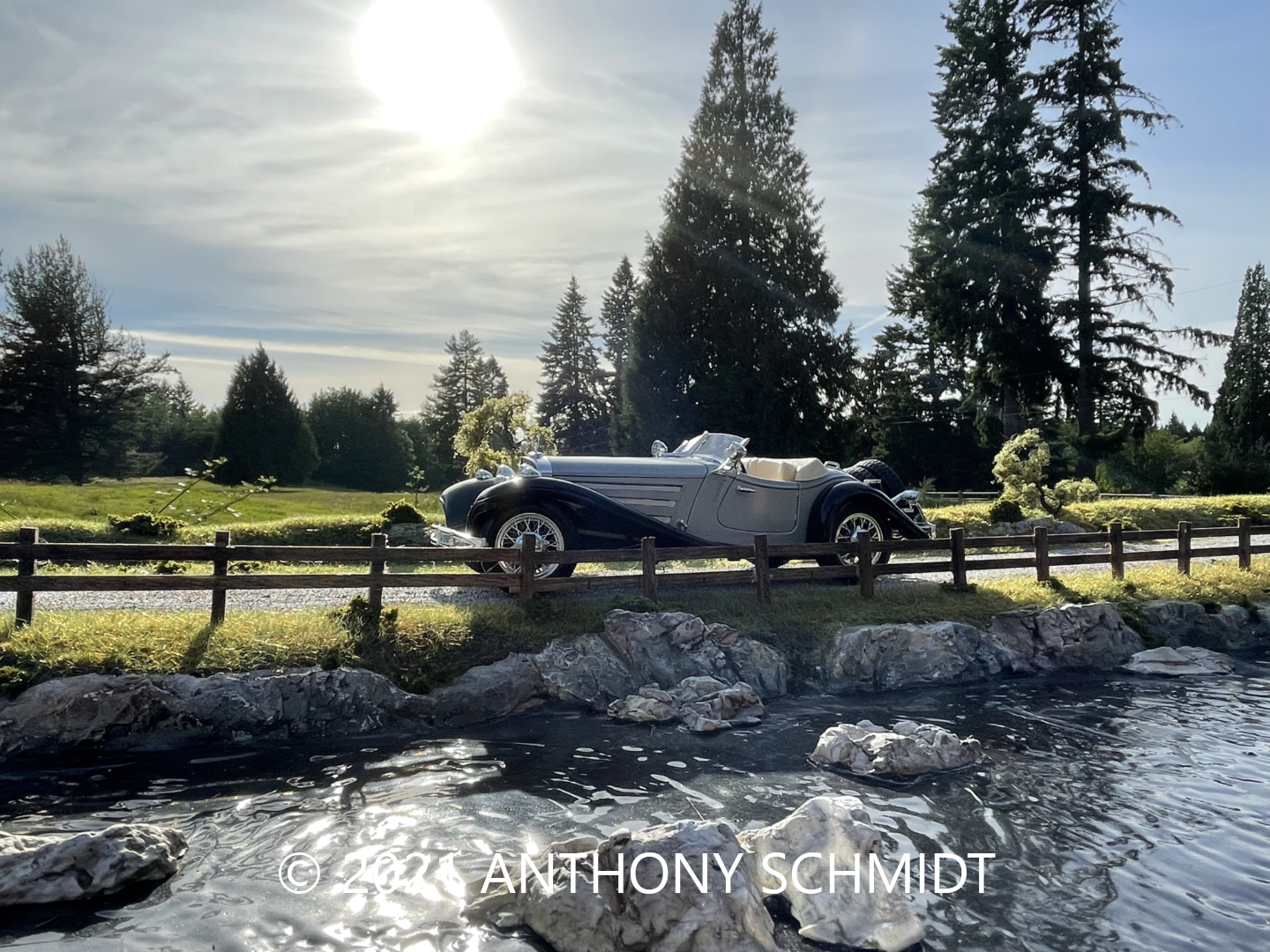 1936 Mercedez Benz 500K by the river.png