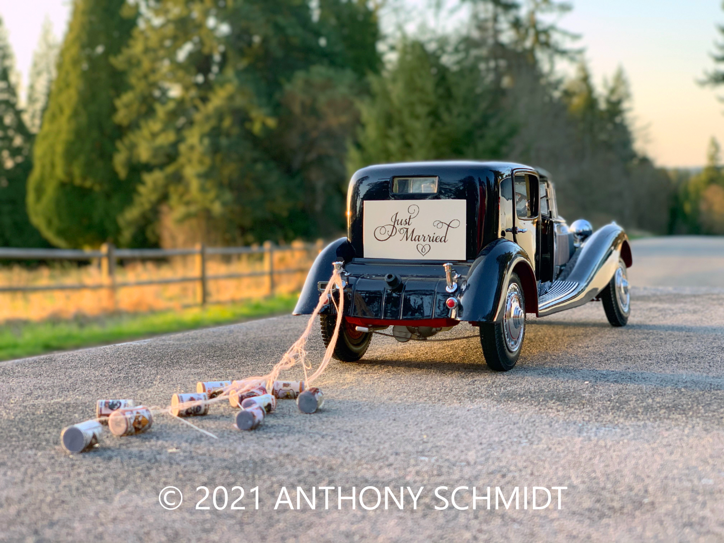 wedding car 1929 Cord black.png