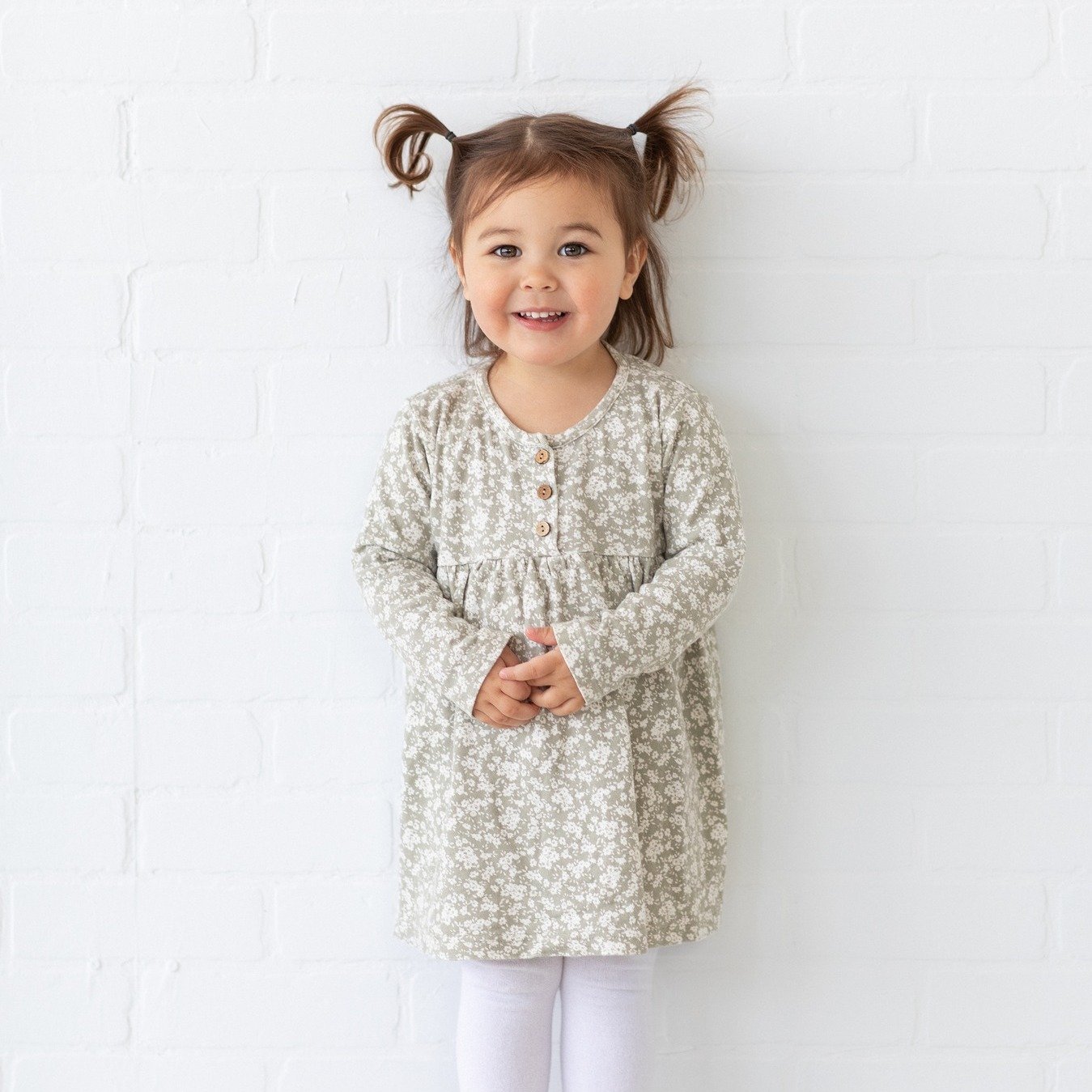 Did you know GWP offers Petite studio sessions? These are cozy, 20-minute studio sessions that are simply perfect for capturing milestones like a sitter session, maternity, professional headshots, or photos just because!

We have limited slots for Pe