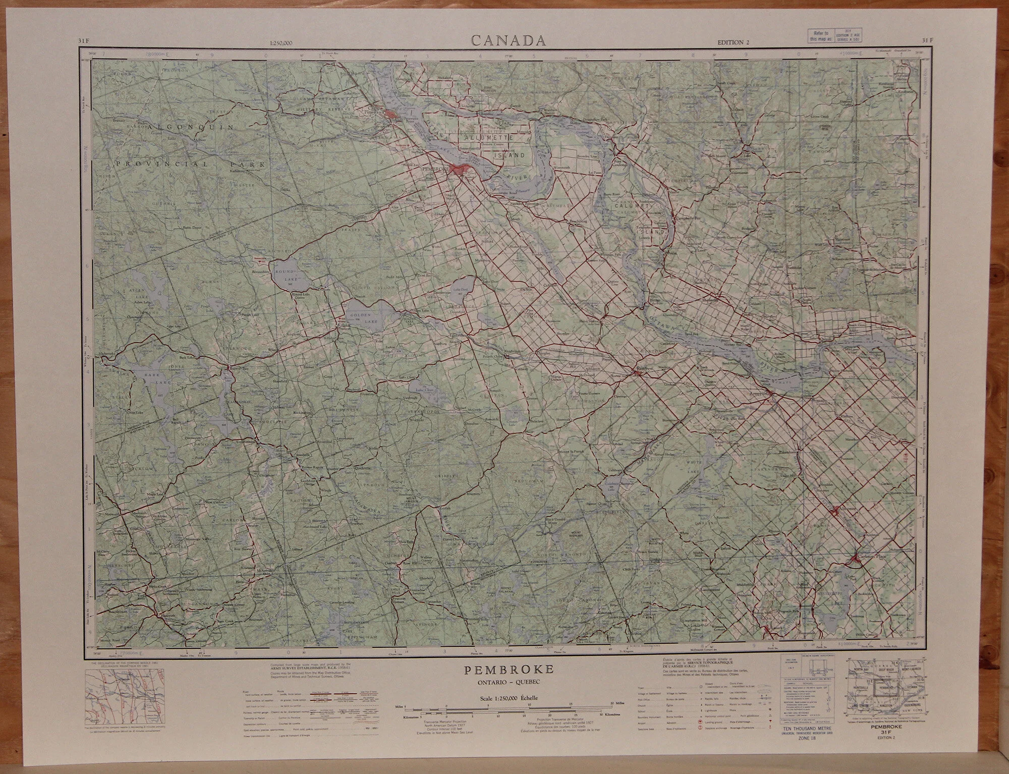 ONT QUE - Pembroke 250k 1