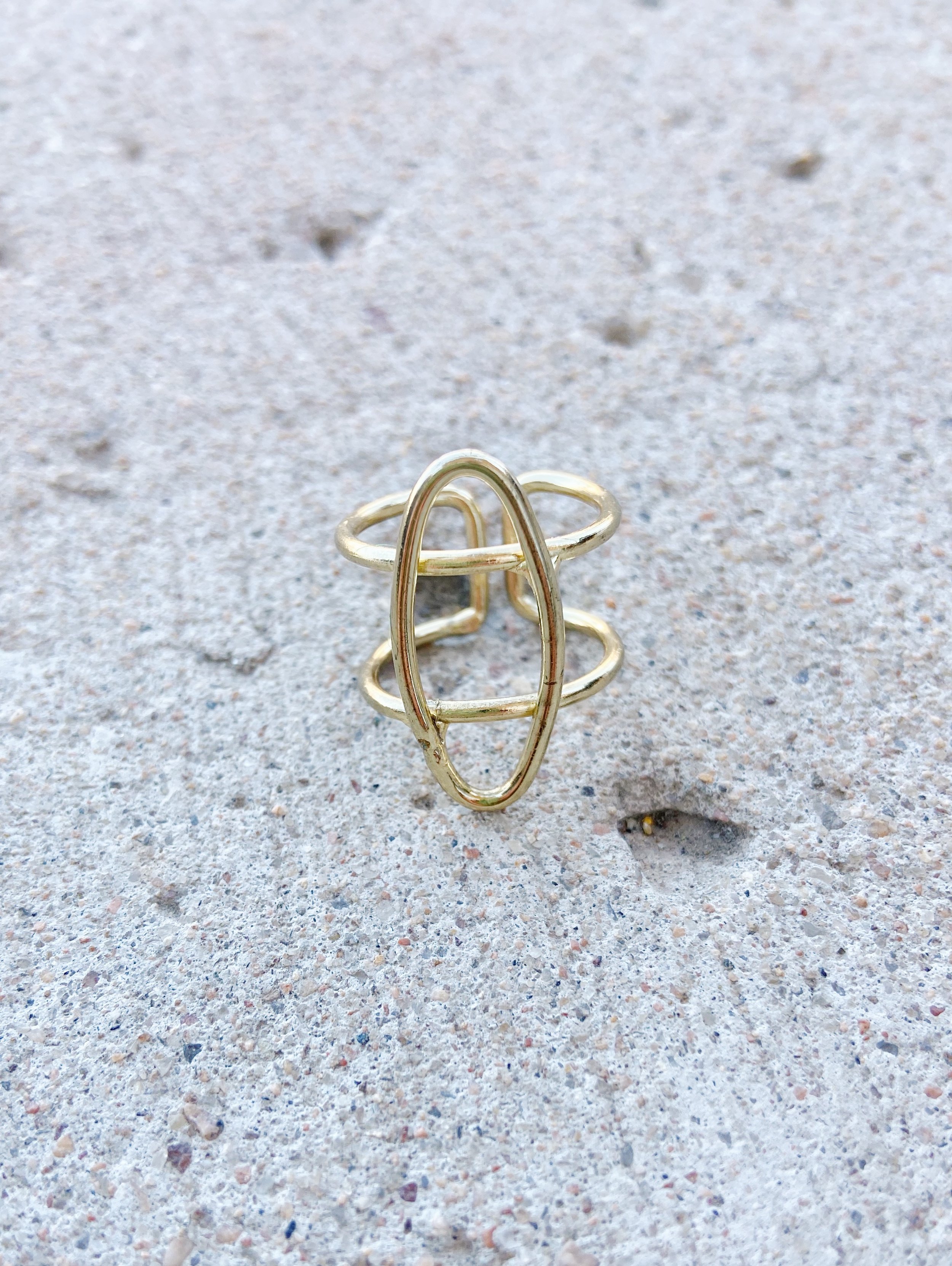 Foster Beach Ring, Mata Traders