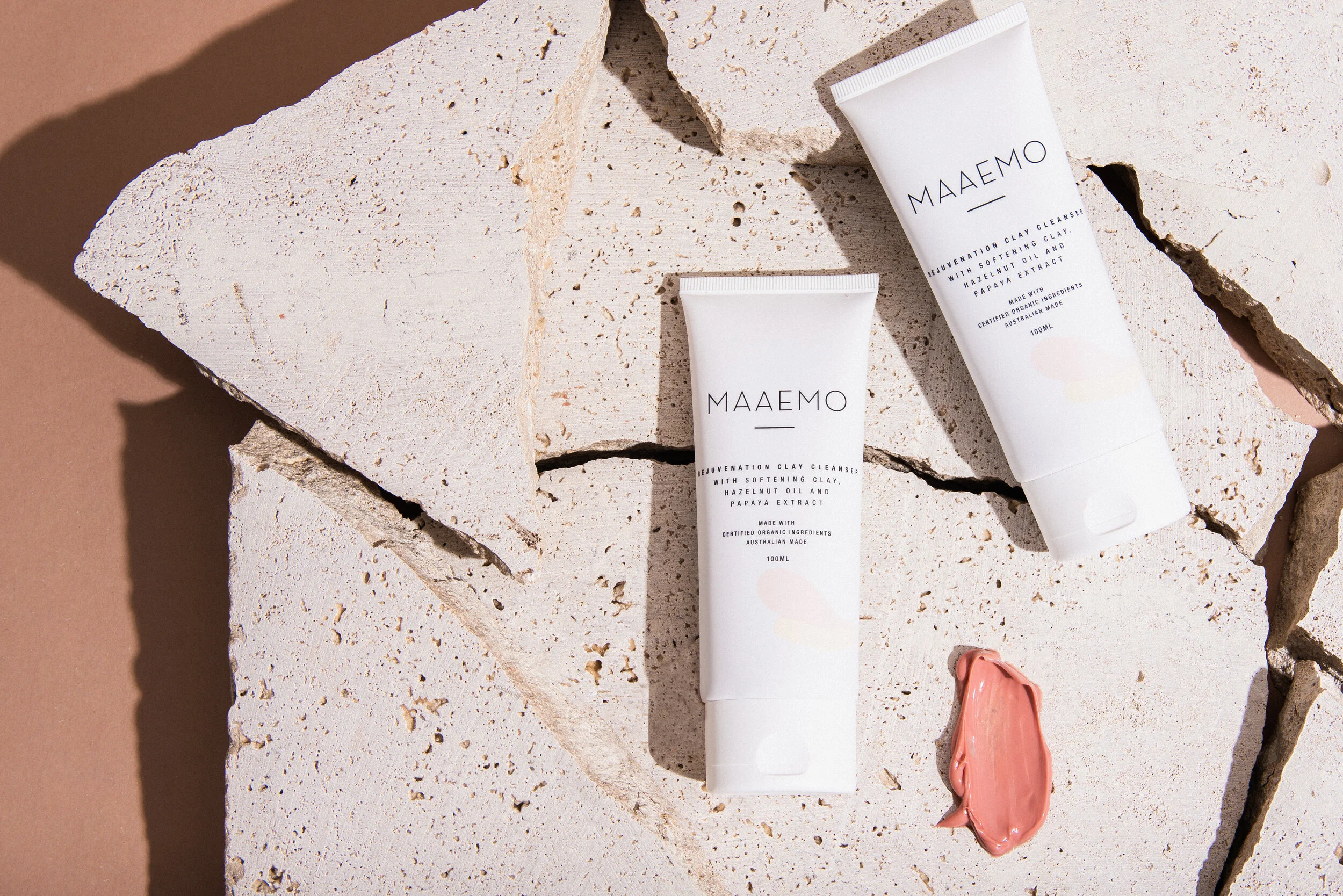 MAAEMO_clay_cleanser_natural_organic_beauty_therapy_iluhub_2.jpg