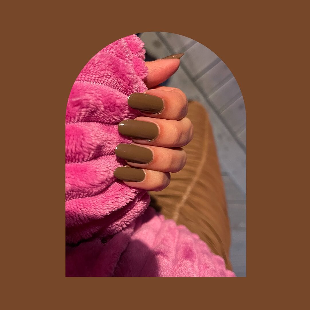 Mid Day Mocha 🤎 by @essie 

#beauty #nails #nailart #nailsofinstagram #manicure #nail #beauty #nailsonfleek #nailstagram #nailsoftheday #instanails #nailstyle #inspire #naildesign #nailsart #nailswag #naildesigns #nailpolish #nailsnailsnails #nailte