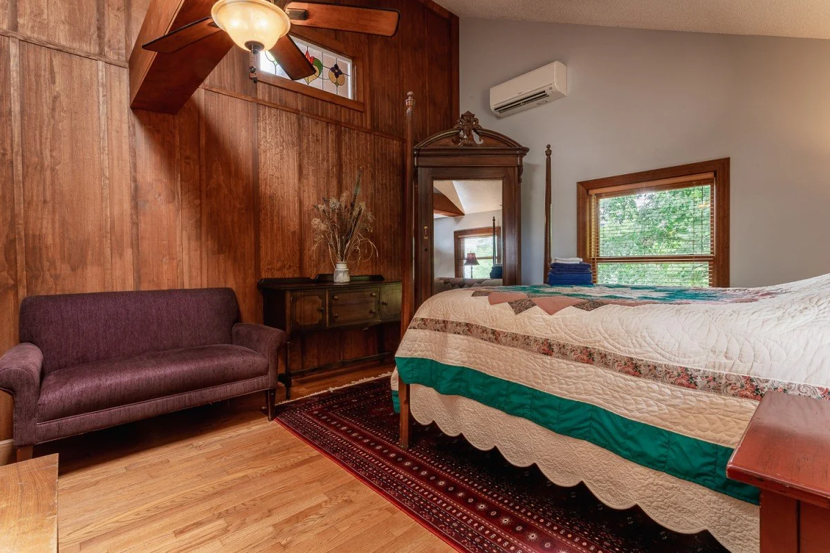 bearwallow-cottage-master.jpeg