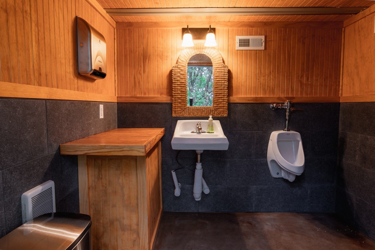 bathrooms2.jpeg