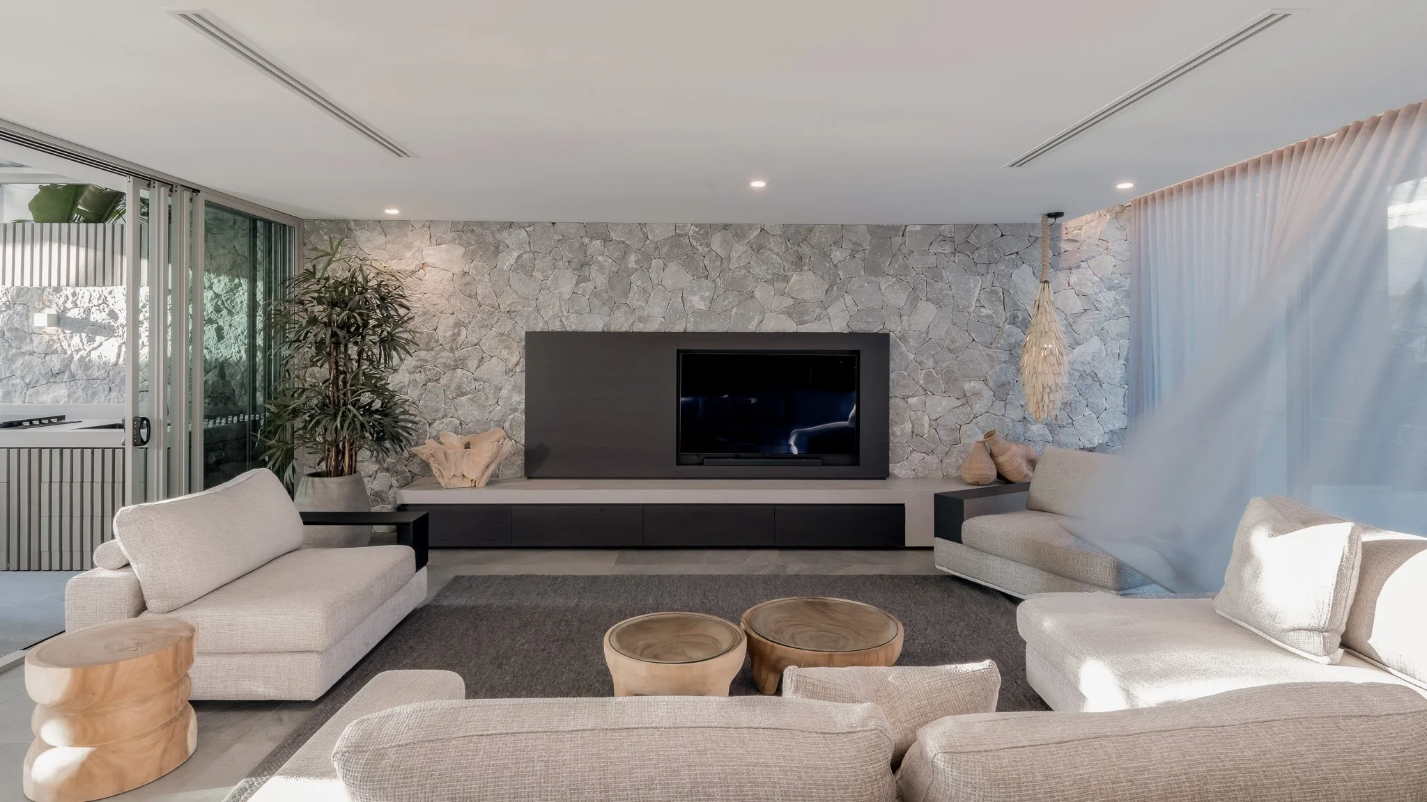 FFxRev_Example Imagery_Prop and Venue_17.jpg