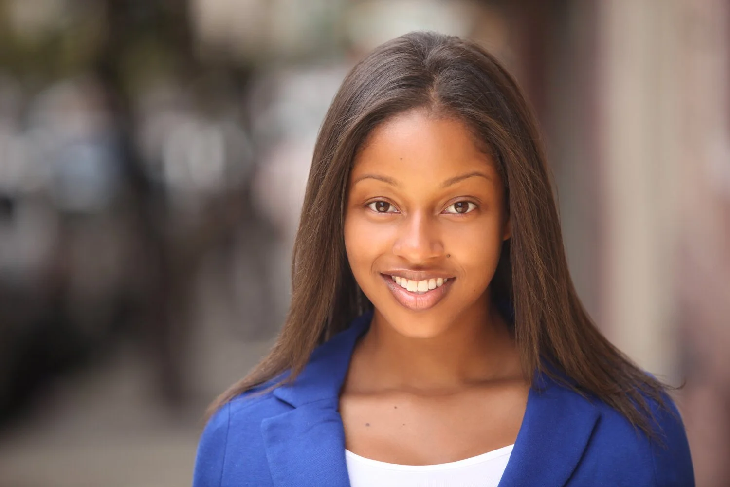 Professional actor headshots in San Francisco with natural outdoor lighting