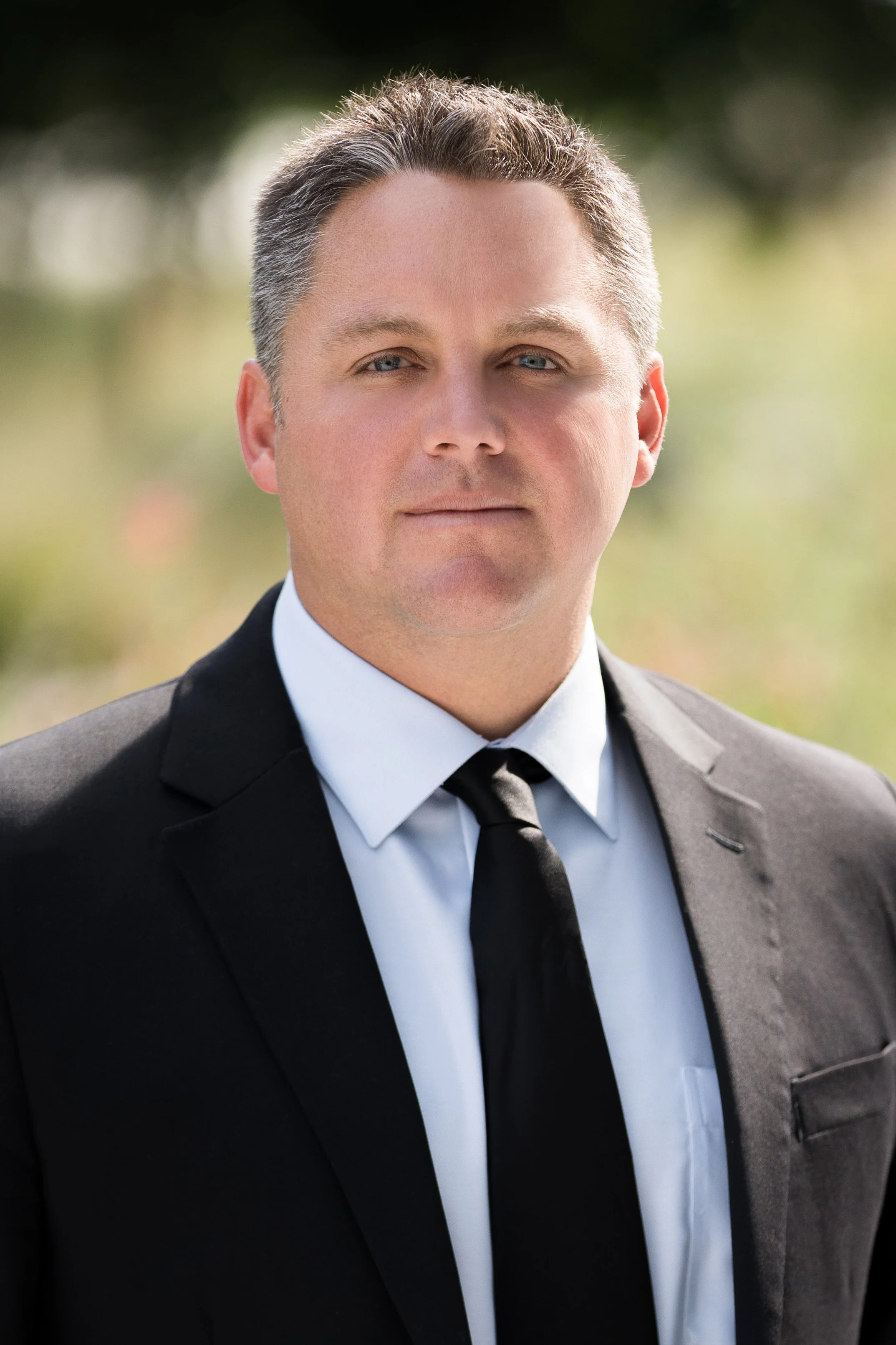 50_2024-06-18_Headshots for Brett.jpg