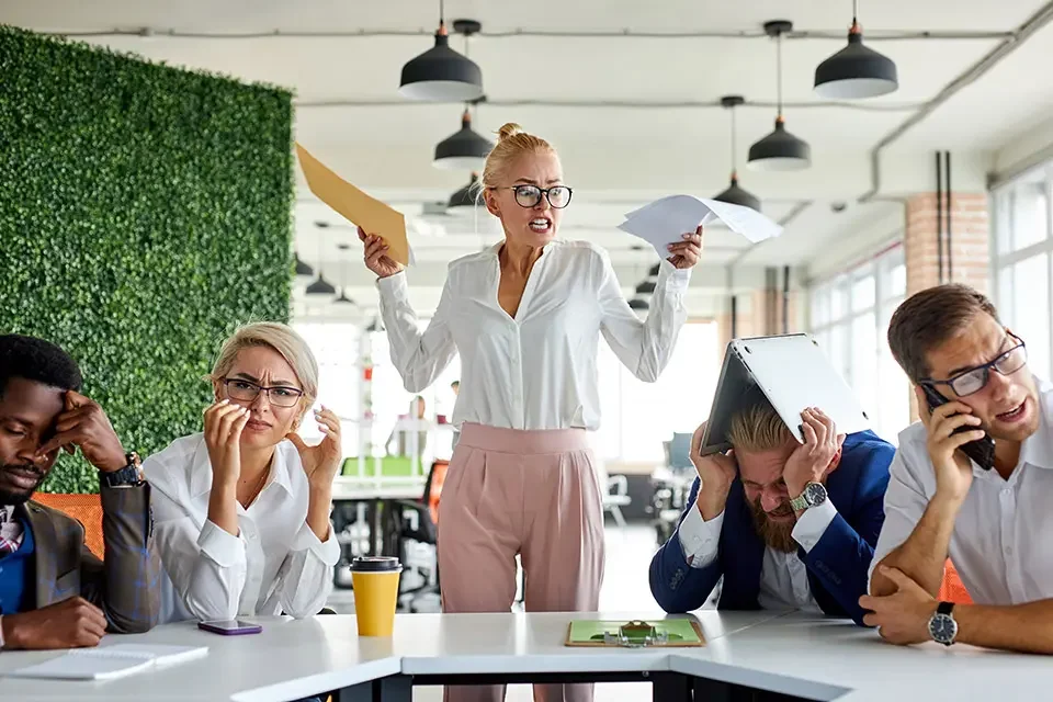 Så hanterar du krångliga kollegor