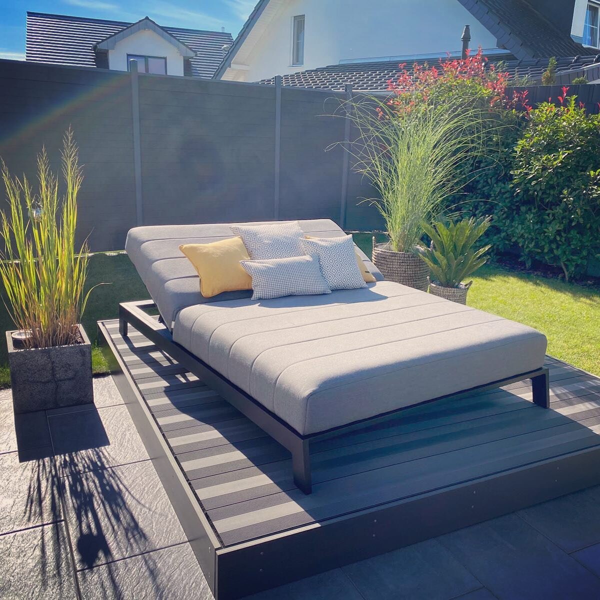 WIE MAN SICH BETTET, SO LIEGT MAN! 

Kleines Podest aus WPC Maxi-Dielen f&uuml;r ein Outdoor-Bett! Da kann man schonmal entspannt den goldenen Herbst genie&szlig;en! 

Wer hat Bock auf ein neues Highlight im Garten?

#garten #holz #homedesign #wpc #h