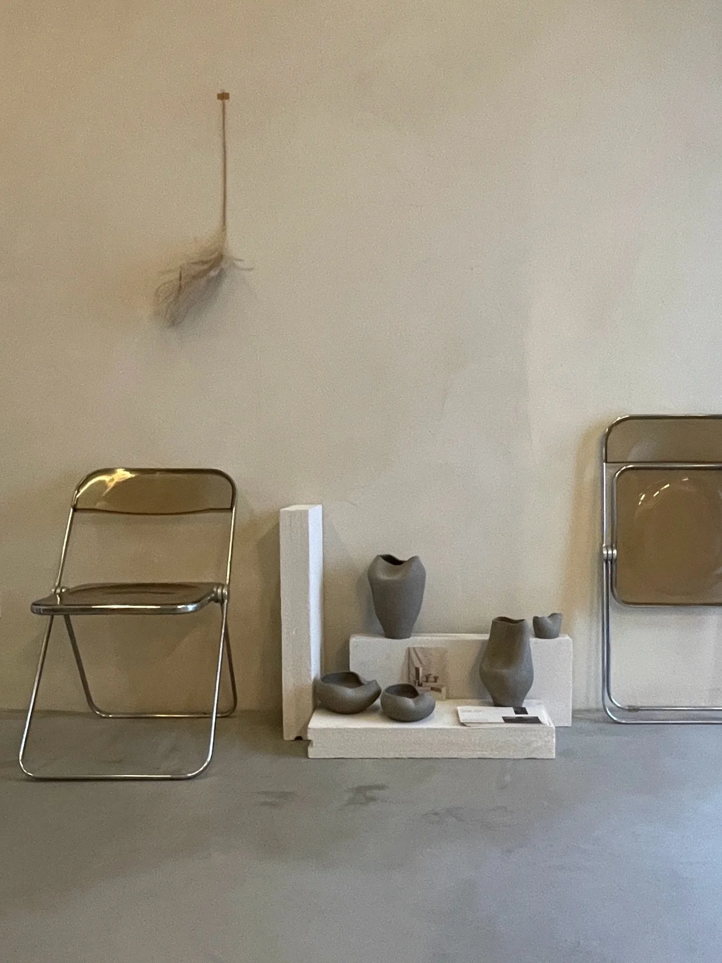 ・
SPAZIO ME.

Il mio studio non &egrave; solo un luogo di lavoro, &egrave; IL LUOGO che ho scelto e ristrutturato per rappresentarmi, un&rsquo;estensione di me e delle mie ceramiche. Un tutt&rsquo;uno inseparabile.

&Egrave; essenziale, come il valor