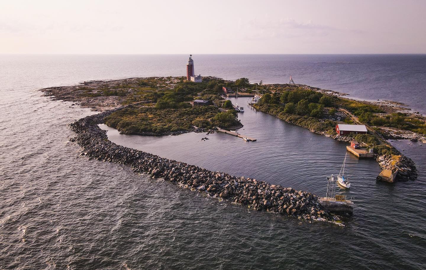 Cold Spear Lighthouse Cold Spear Lighthouse. @kylmapihlaja #kylmäpihlajanmajakka #selkämerenkansallenpuisto #majakka #lighthouse #aerialphotography #aerialphotography #scentoftheday #dronephotography