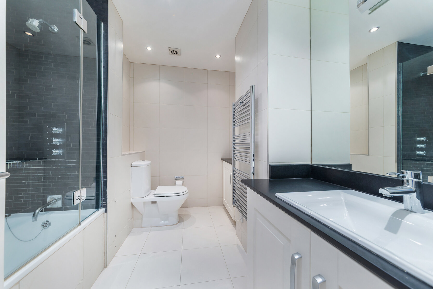 Iles Flat 11 24 Lowndes Square  (2).jpg
