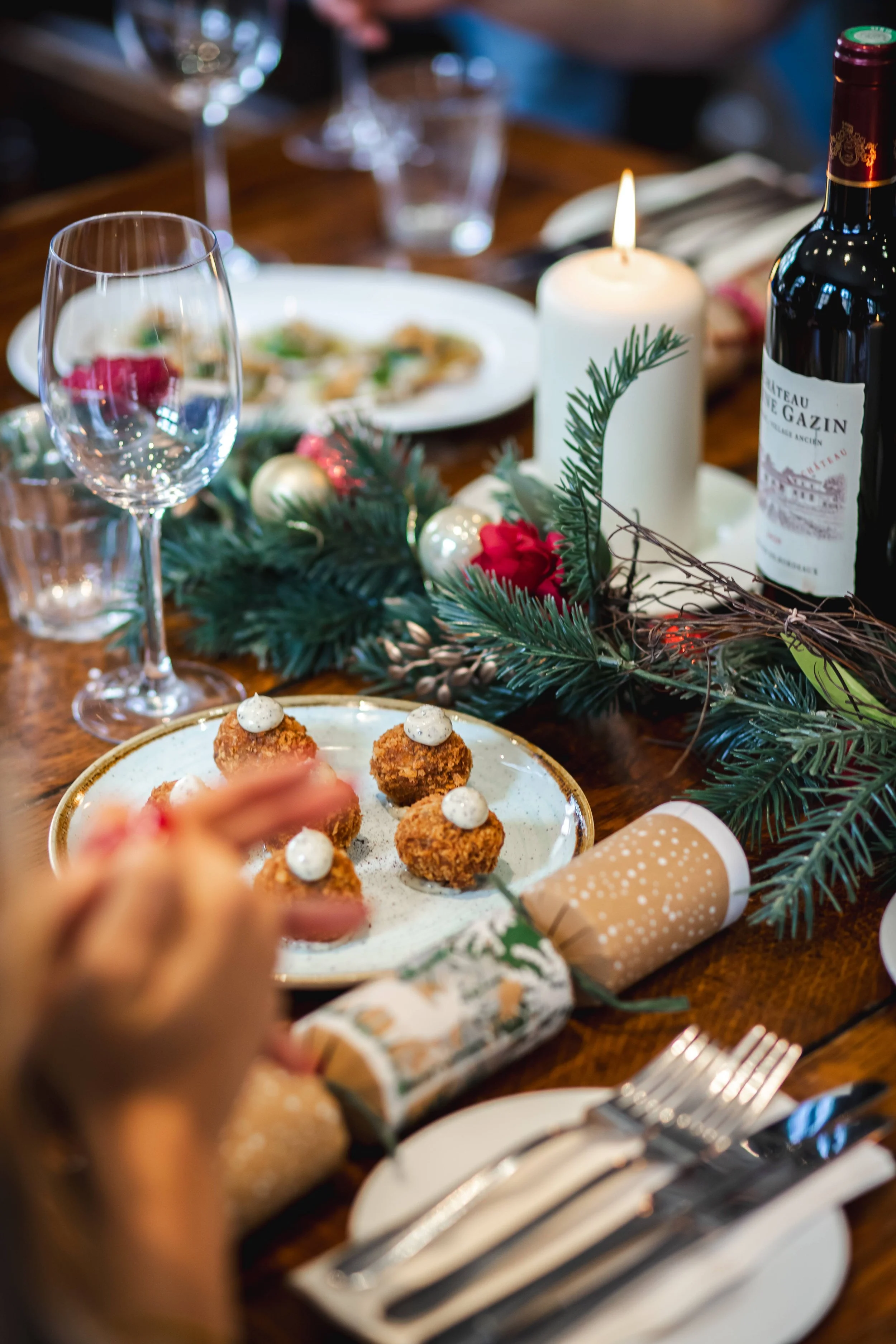 canapé and cracker.jpg