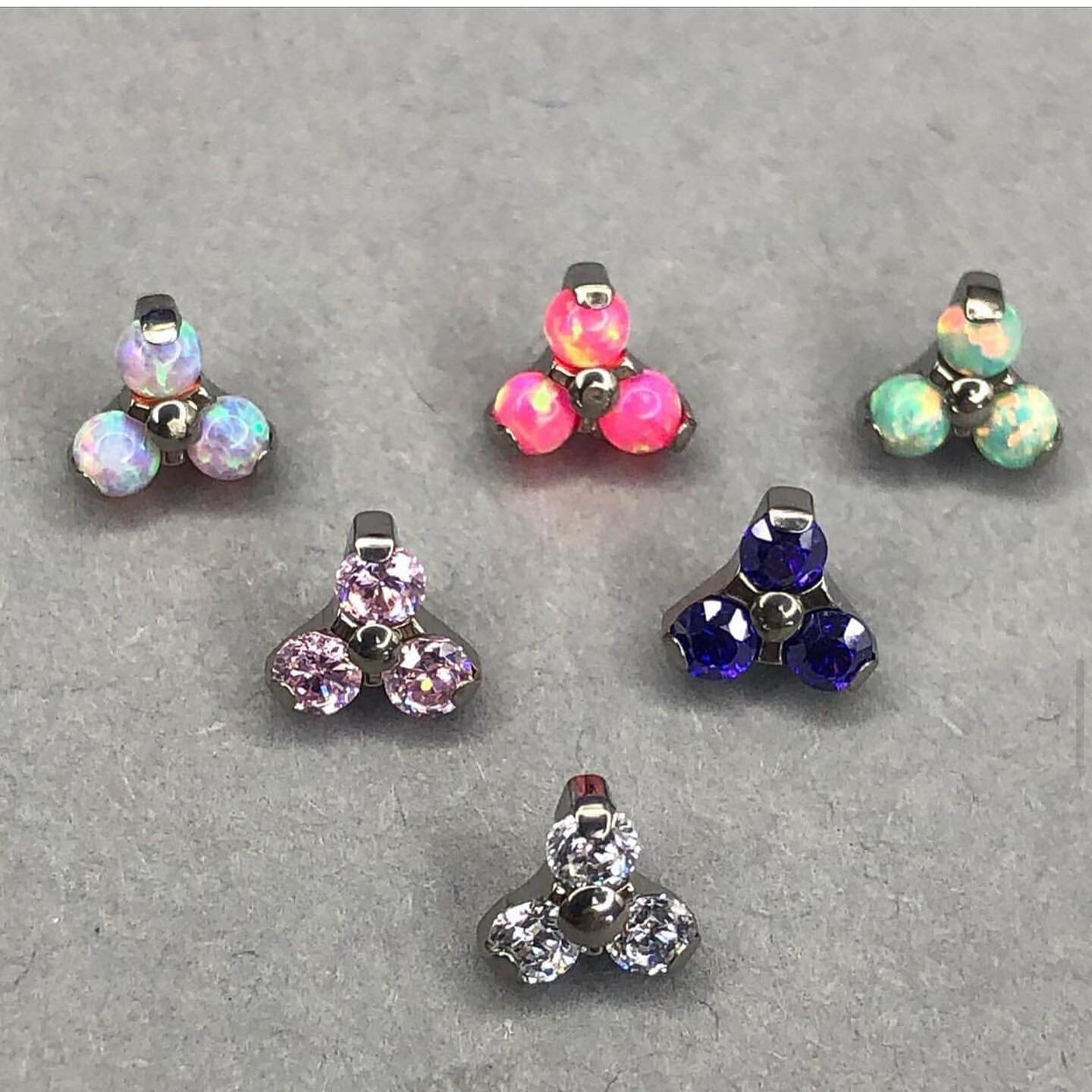 Come get pierced or treat yourself to some high quality jewellery! To book in just visit @sinsandneedlesbodypiercing website #piercing #piercings #nosepiercing #earpiercing #lippiercing #like #follow #love #photooftheday #stowmarketpiercing #nipplepi