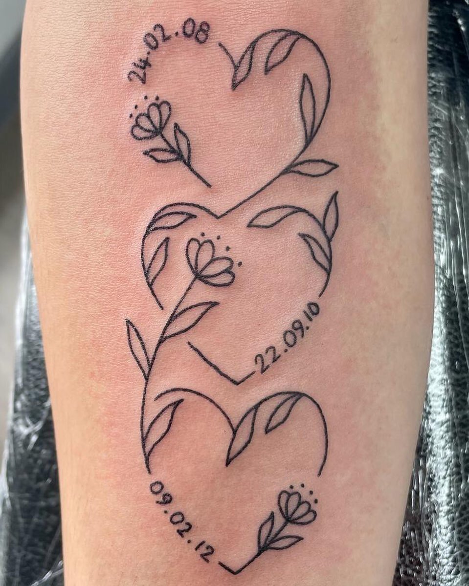 Hearts done by @amyrose.tattoo message her to enquire about your tattoo! #tattoo #tattoos #like #follow #hearts #hearttattoo #linetattoo #linework #photooftheday