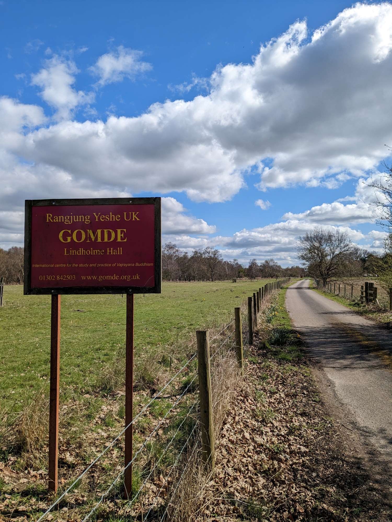 Gomde UK entry road
