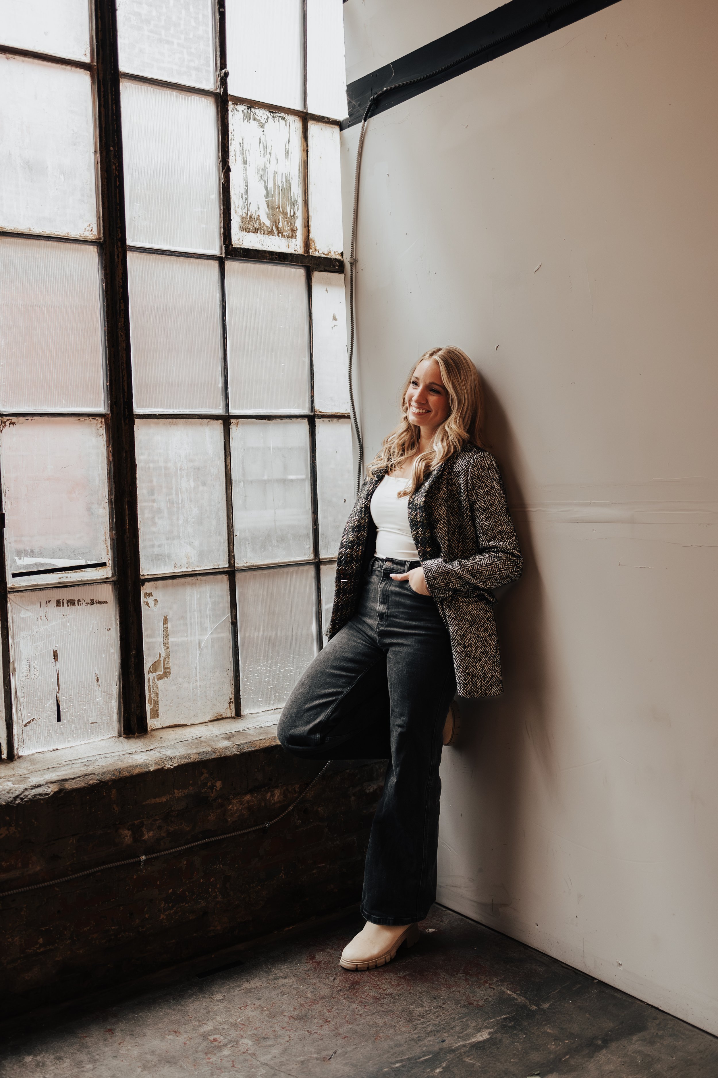 Marie Personal Brand_Jennifer Syl Photography-27 (1).jpg